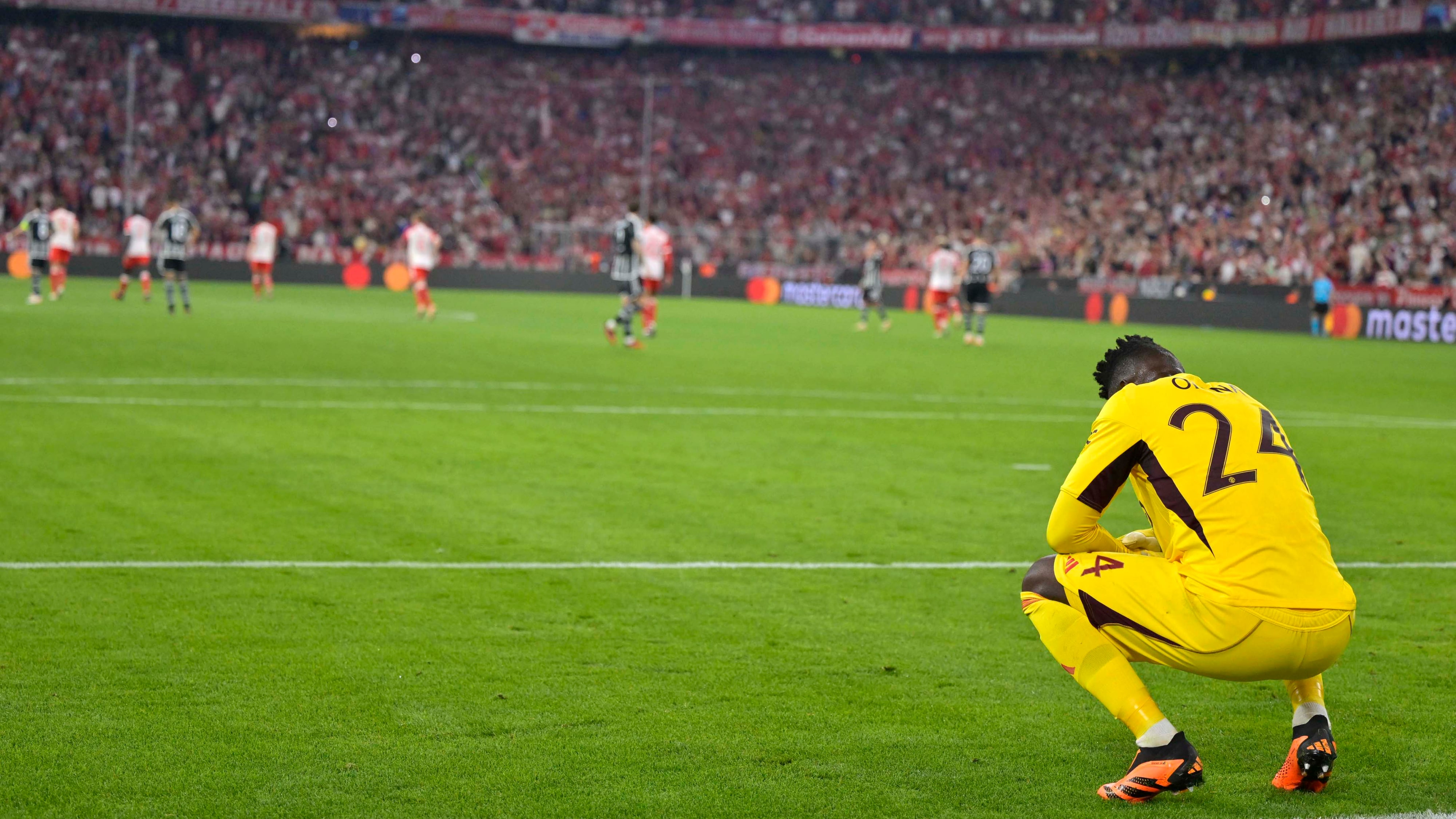 Onana assume responsabilidade por erro: &ldquo;Se n&atilde;o vencemos, foi por minha causa&rdquo;