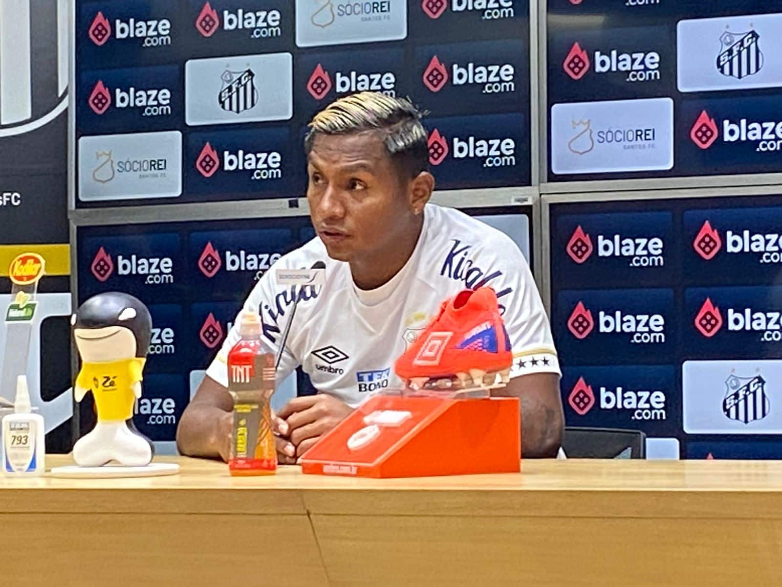 Santos: apesar do longo per&iacute;odo parado, Morelos se diz pronto para encarar o Cruzeiro