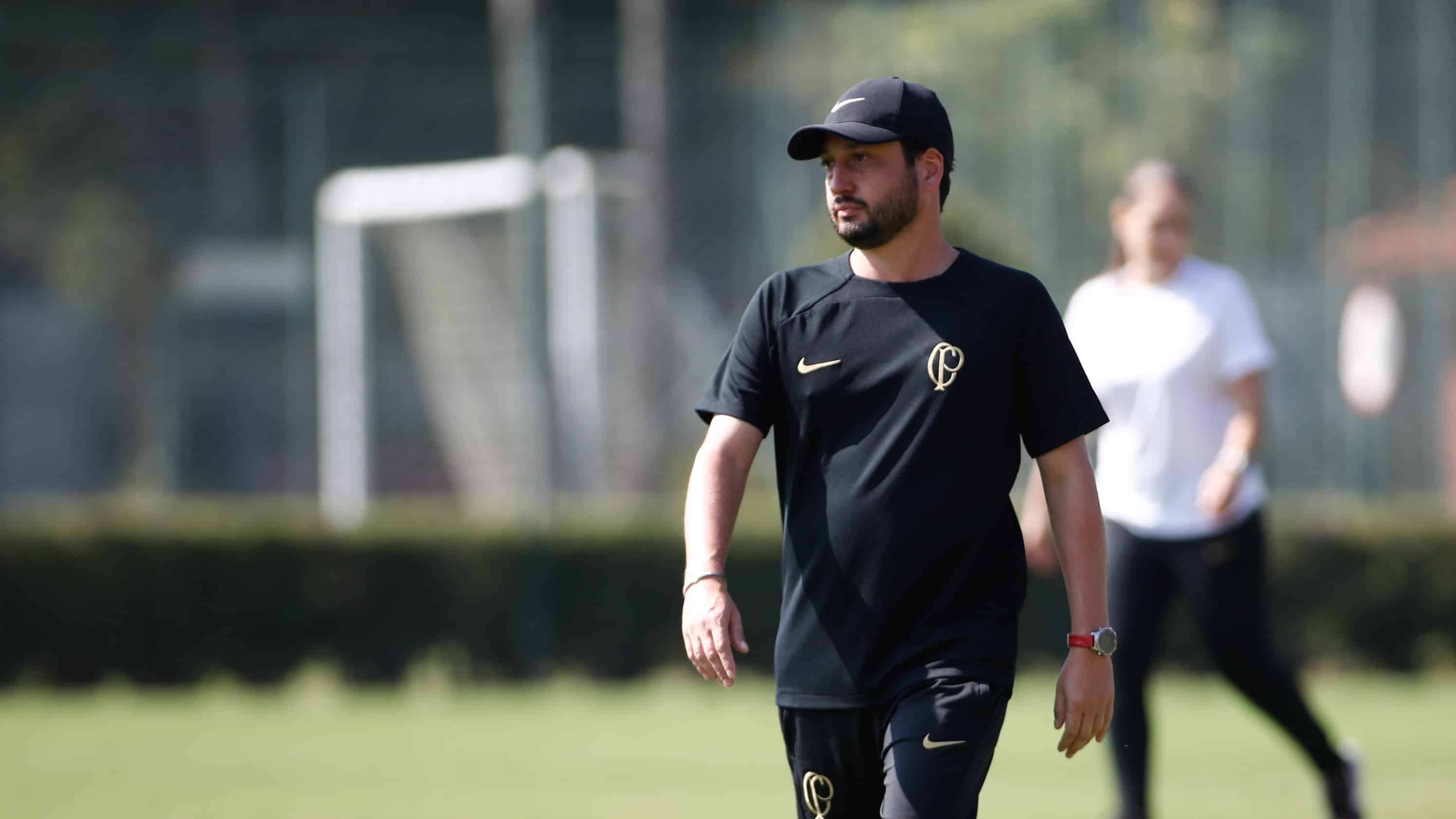 Sem Arthur Elias, qual &eacute; o futuro do time feminino do Corinthians?