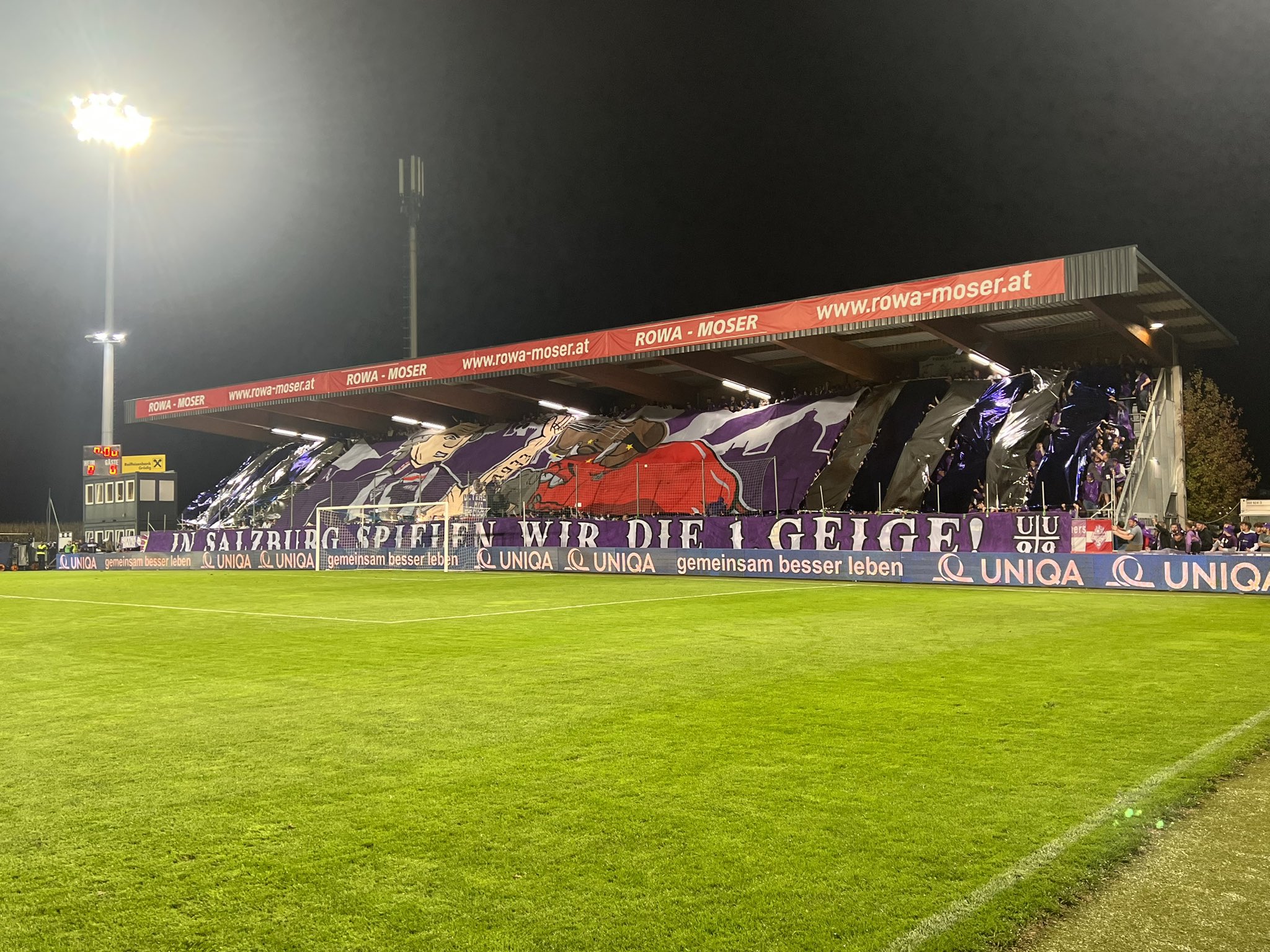 Primeiro confronto entre &Aacute;ustria Salzburg e Red Bull Salzburg teve show da torcida dissidente