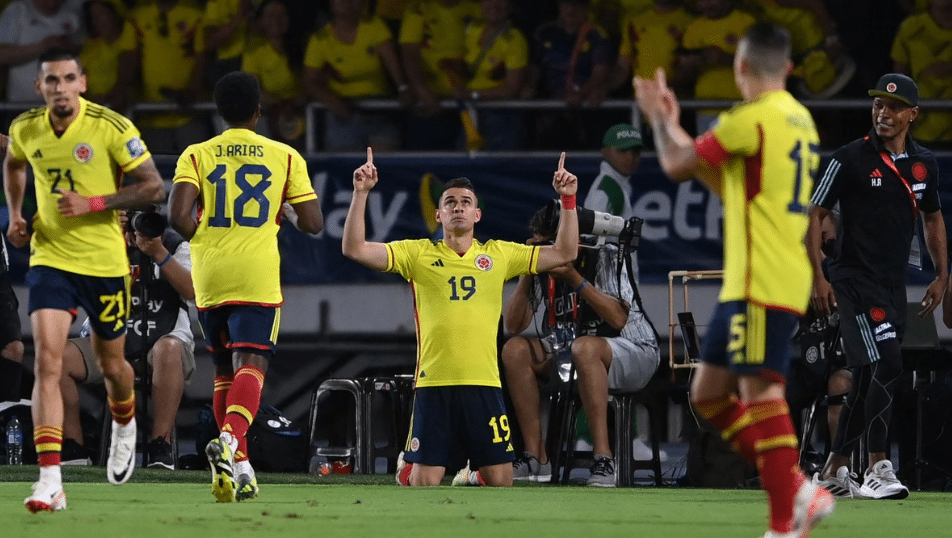 Col&ocirc;mbia cresceu no jogo e contou com passe decisivo de Arias para vencer a Venezuela