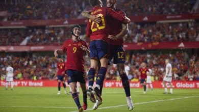 Em ritmo de treino, Espanha goleia Chipre e segue na ca&ccedil;a da l&iacute;der Esc&oacute;cia