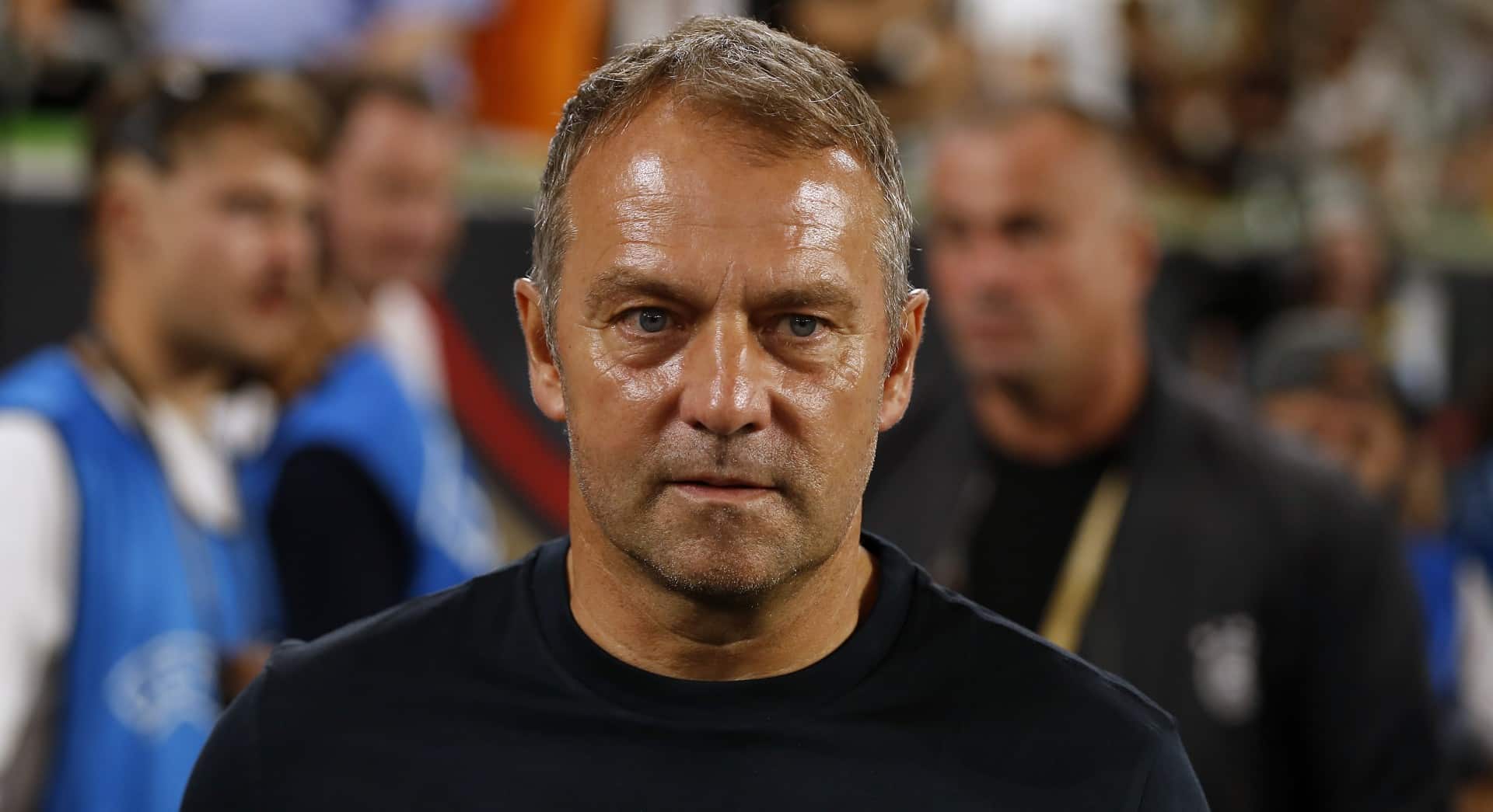 Flick &eacute; demitido pela Alemanha como ineg&aacute;vel fracasso, mas o problema vai al&eacute;m