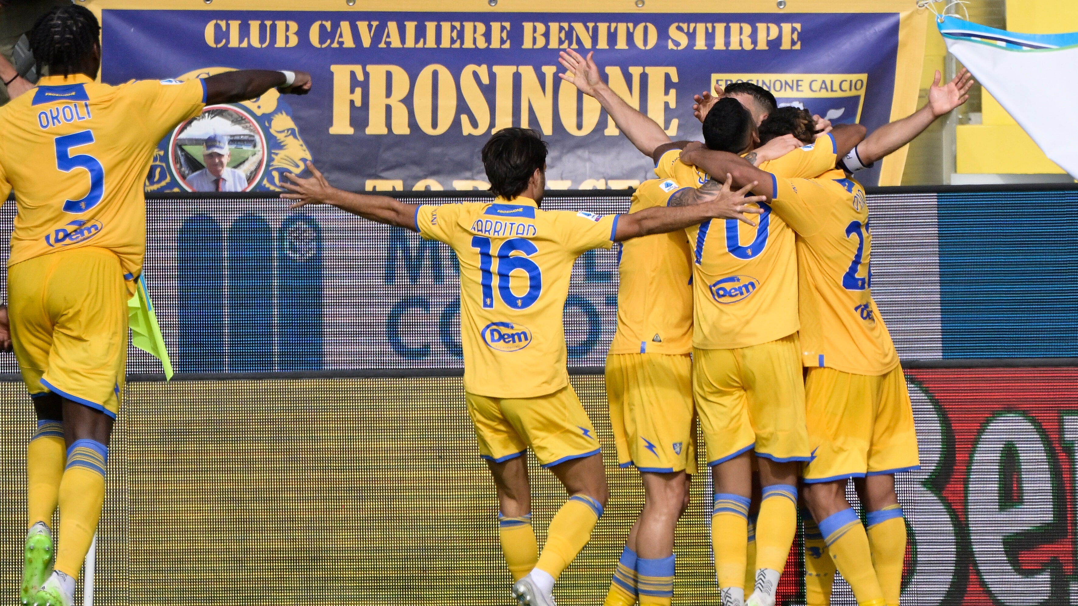 Surpresa do come&ccedil;o da Serie A, Frosinone saiu de 0 x 2 para vencer o Sassuolo