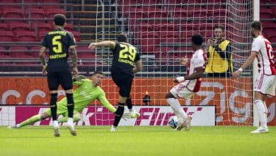 Ainda coube mais um gol do Feyenoord na retomada do baile contra o Ajax