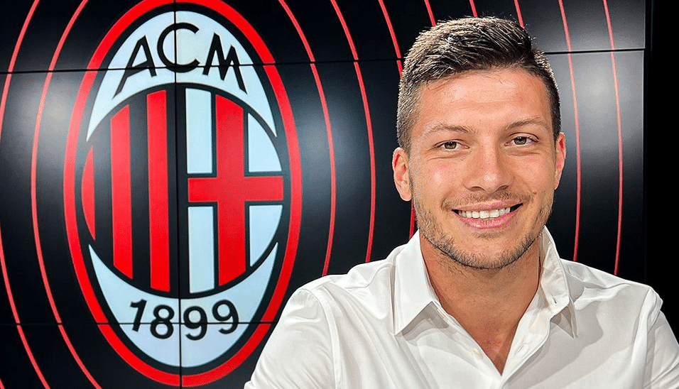 O Milan rodou e rodou por um centroavante, mas Jovic era o que tinha para hoje