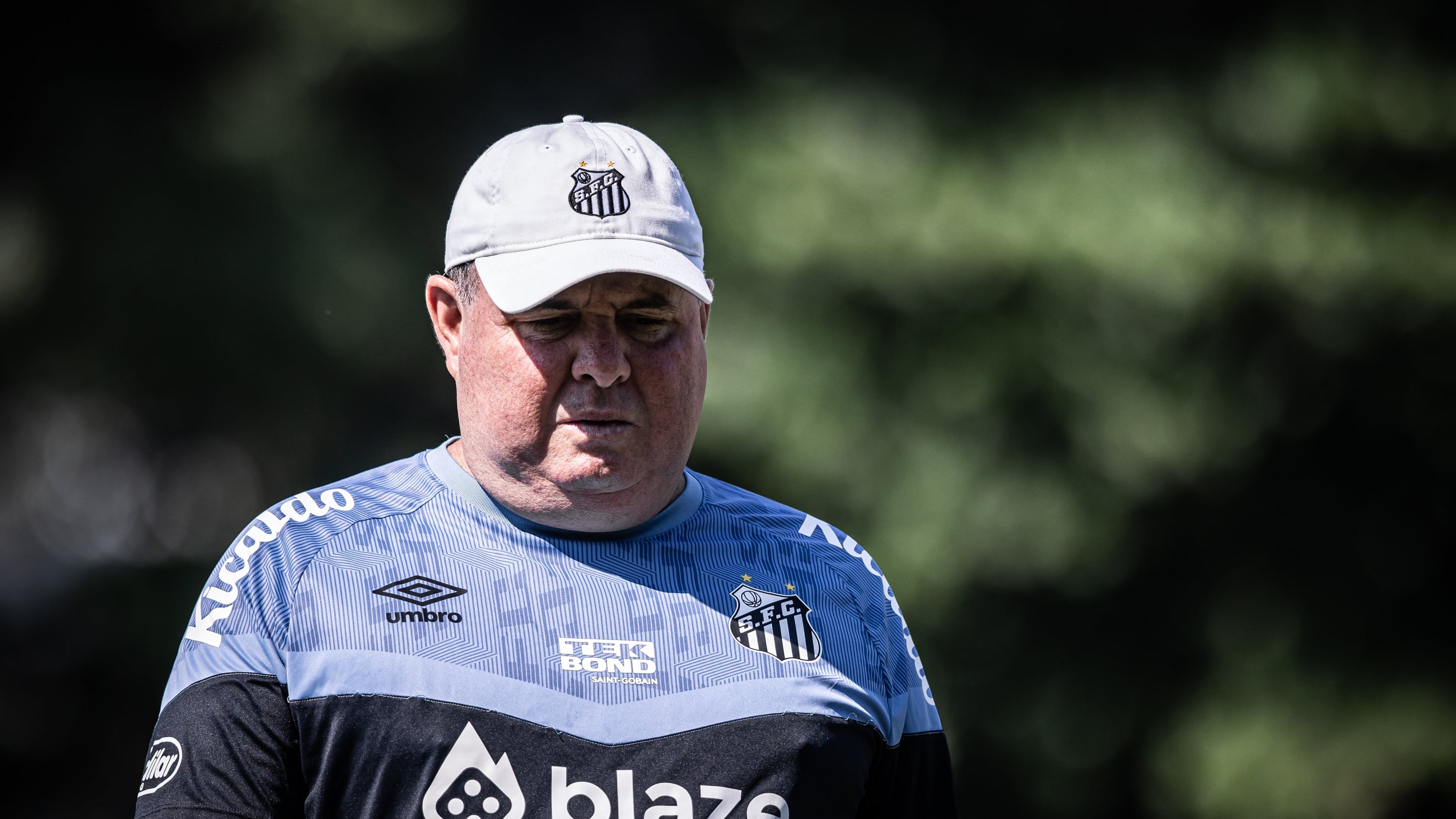 Ap&oacute;s apostas equivocadas, Santos tem cinco motivos para dar mais tempo a Marcelo Fernandes