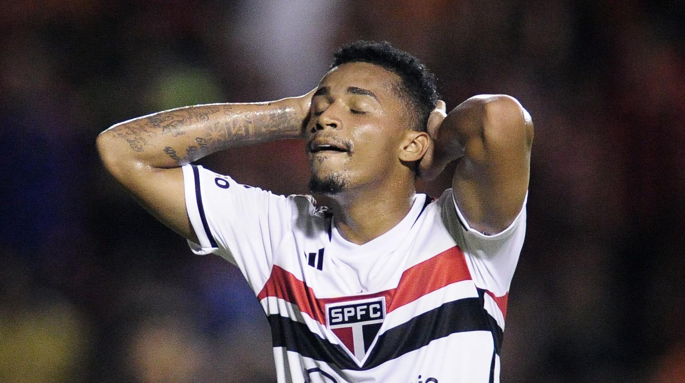 Les&atilde;o de Marcos Paulo deve finalizar passagem pelo S&atilde;o Paulo marcada por briga com Ceni e pouca intensidade
