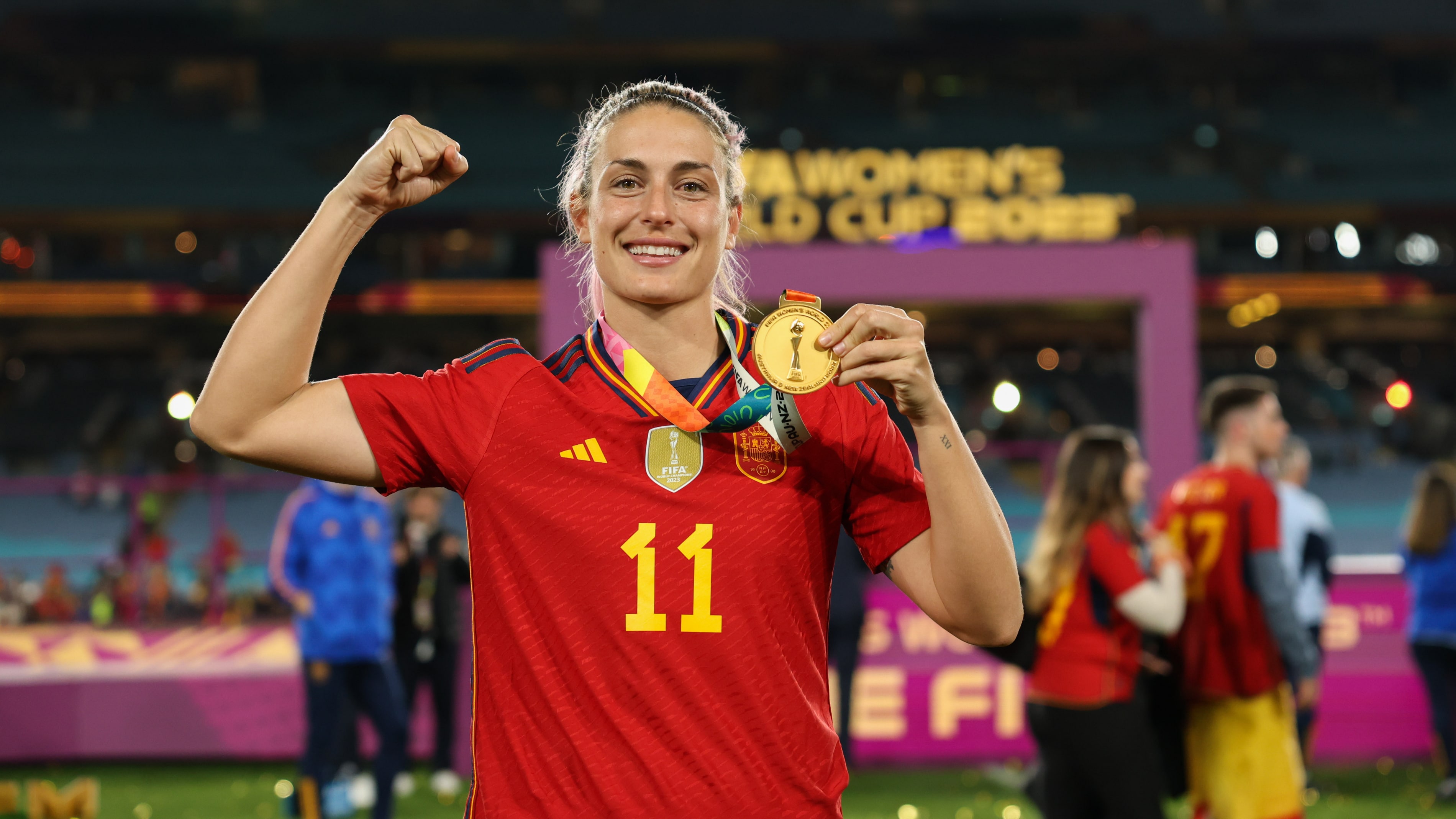 Ainda em recupera&ccedil;&atilde;o ap&oacute;s cirurgia, Alexia Putellas peita o Barcelona para atuar pela sele&ccedil;&atilde;o espanhola