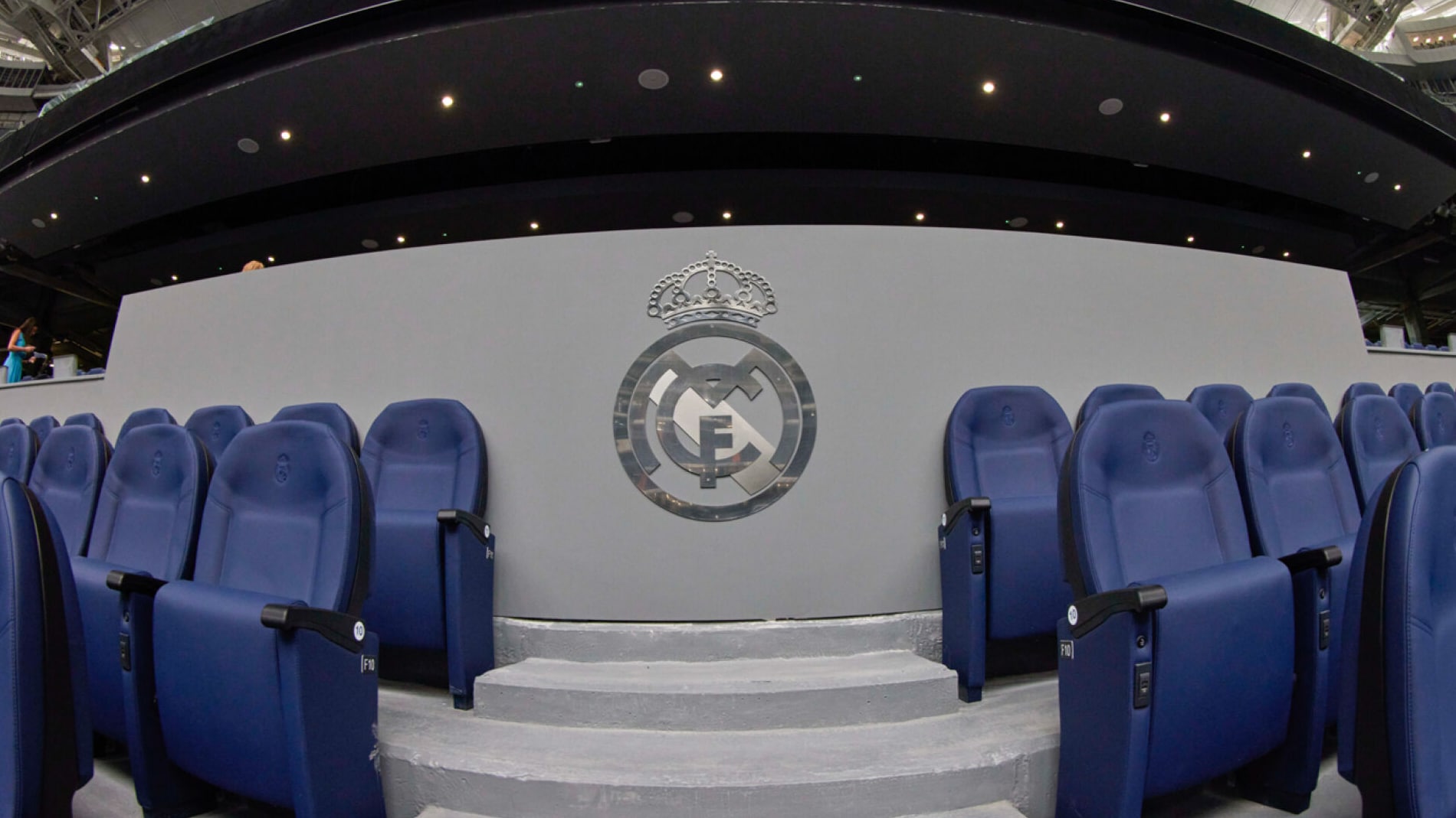 Jogadores da base do Real Madrid s&atilde;o detidos acusados de terem v&iacute;deo de sexo com menor&nbsp;de&nbsp;idade
