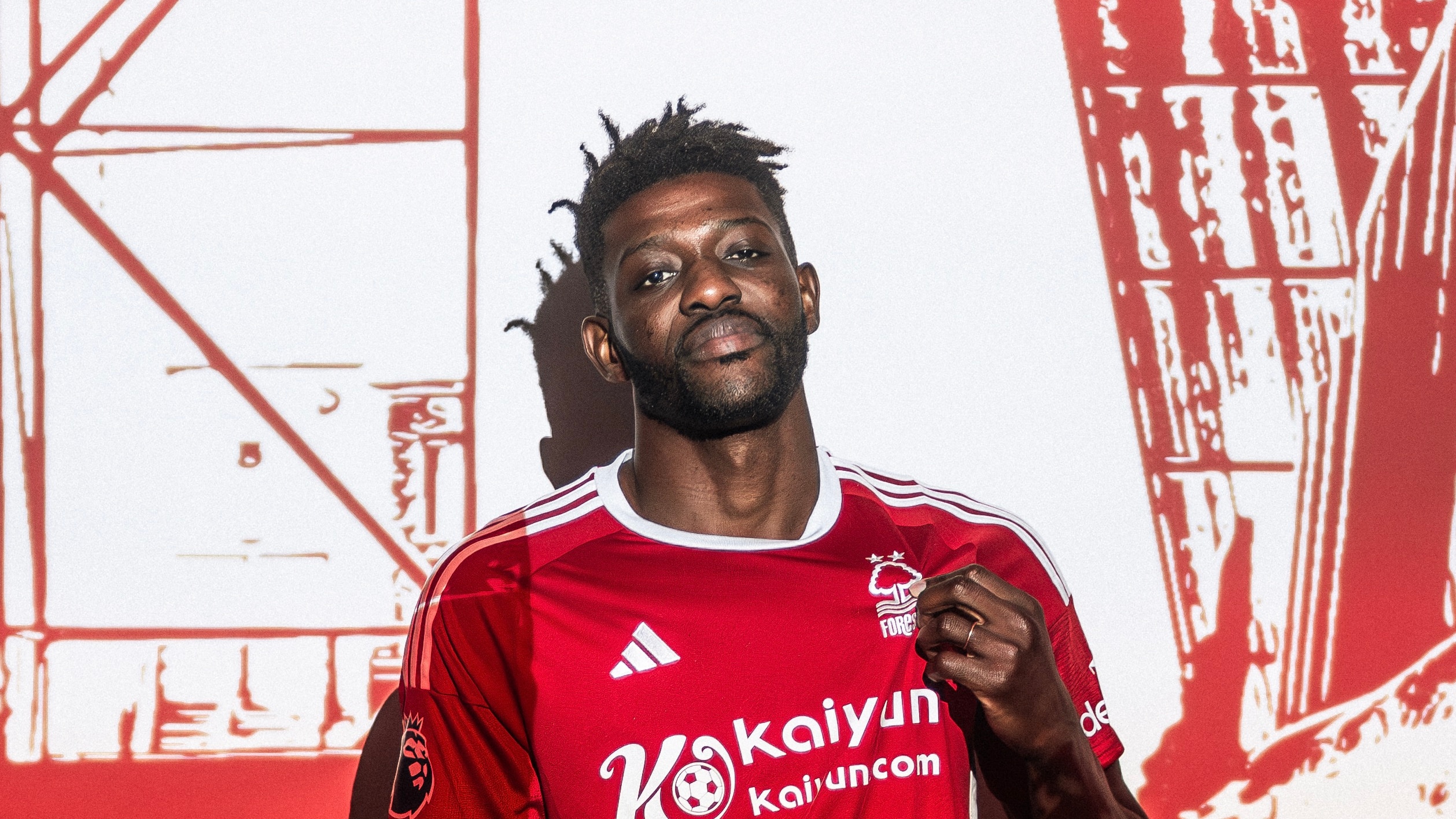 Nottingham Forest teve uma reca&iacute;da e trouxe novo pacot&atilde;o de sete refor&ccedil;os no fechamento