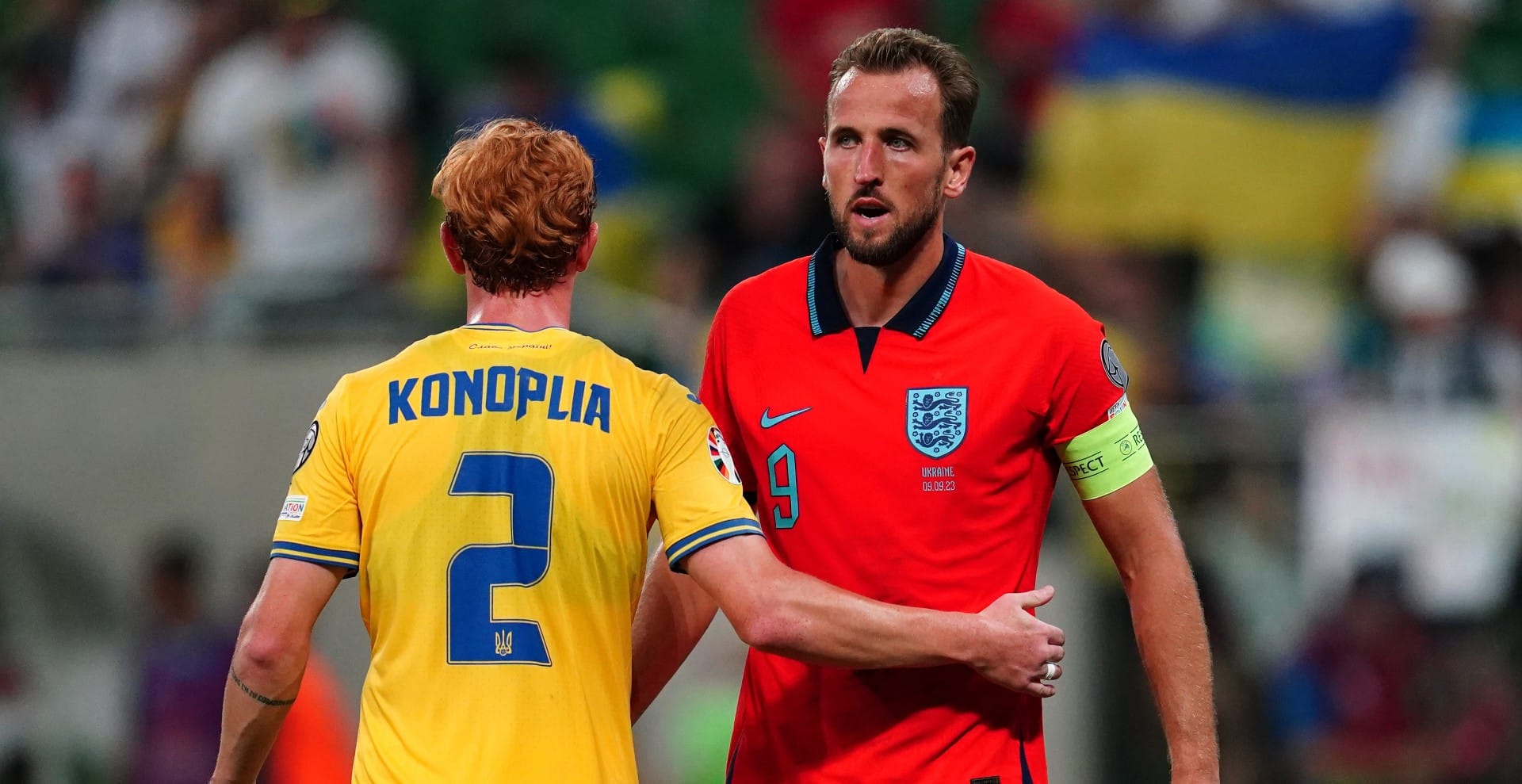 A Ucr&acirc;nia se valeu da for&ccedil;a da torcida e segurou o empate contra a Inglaterra