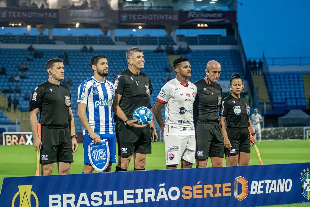 Onde assistir, palpites e escala&ccedil;&otilde;es de Vit&oacute;ria x Ava&iacute; &ndash; S&eacute;rie B &ndash; 17/09/2023