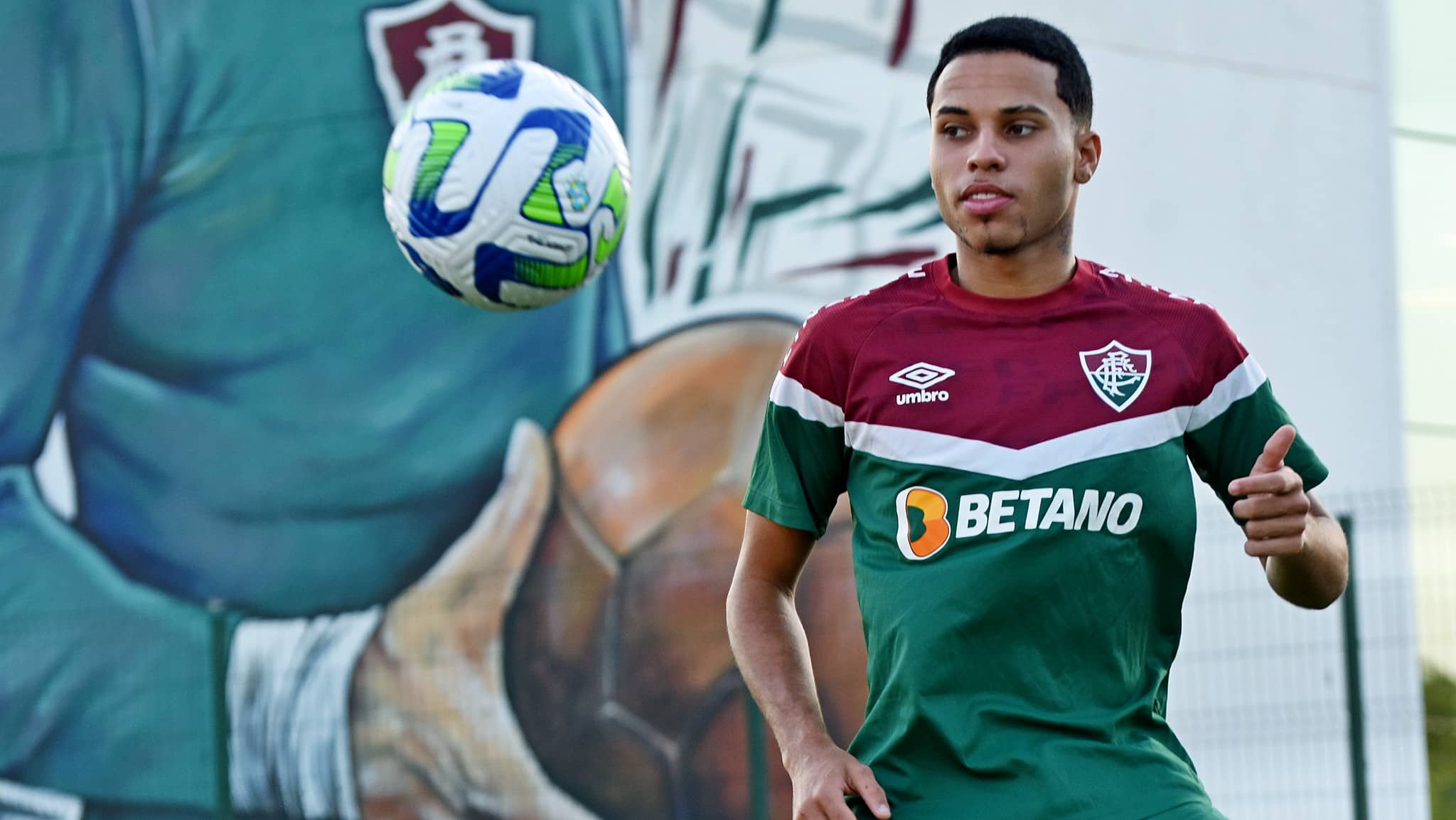 Xadrez com Coudet faz Diniz testar mudan&ccedil;as no Fluminense para Libertadores