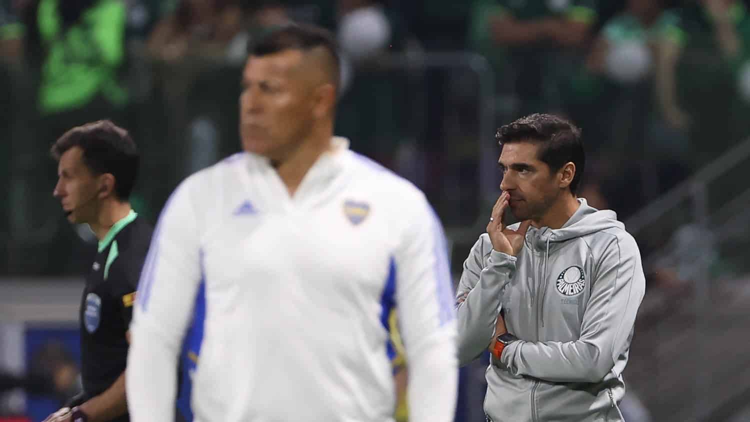 Abel defende escolhas na elimina&ccedil;&atilde;o do Palmeiras: &lsquo;Durmo na cama que eu fa&ccedil;o&rsquo;