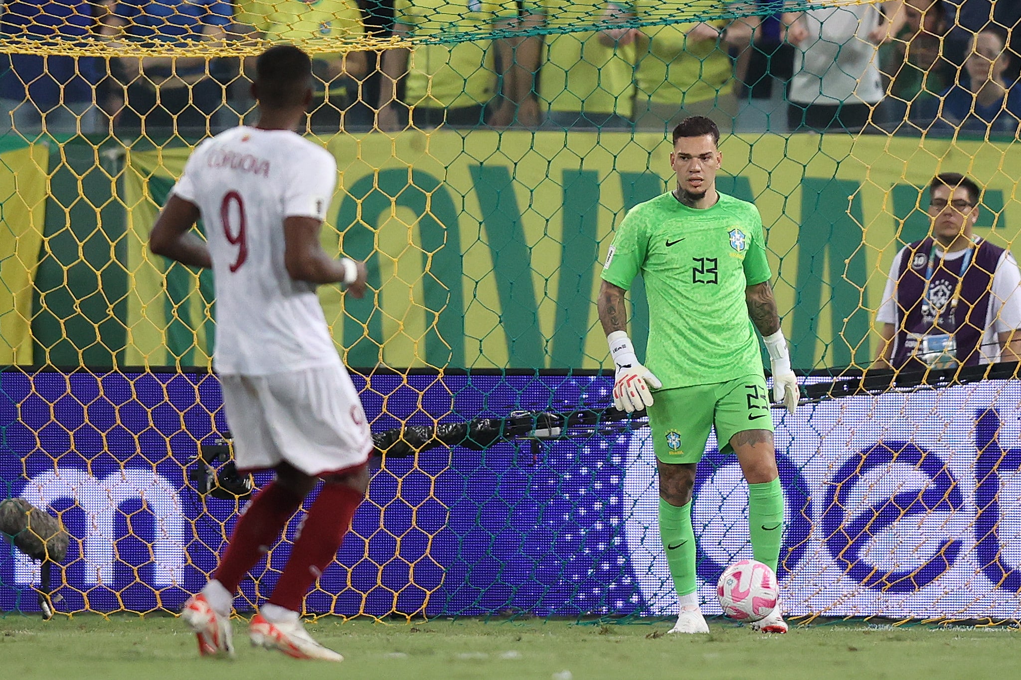 A sina de Diniz na Sele&ccedil;&atilde;o Brasileira segue: 9 cortes feitos, agora&nbsp;com&nbsp;Ederson