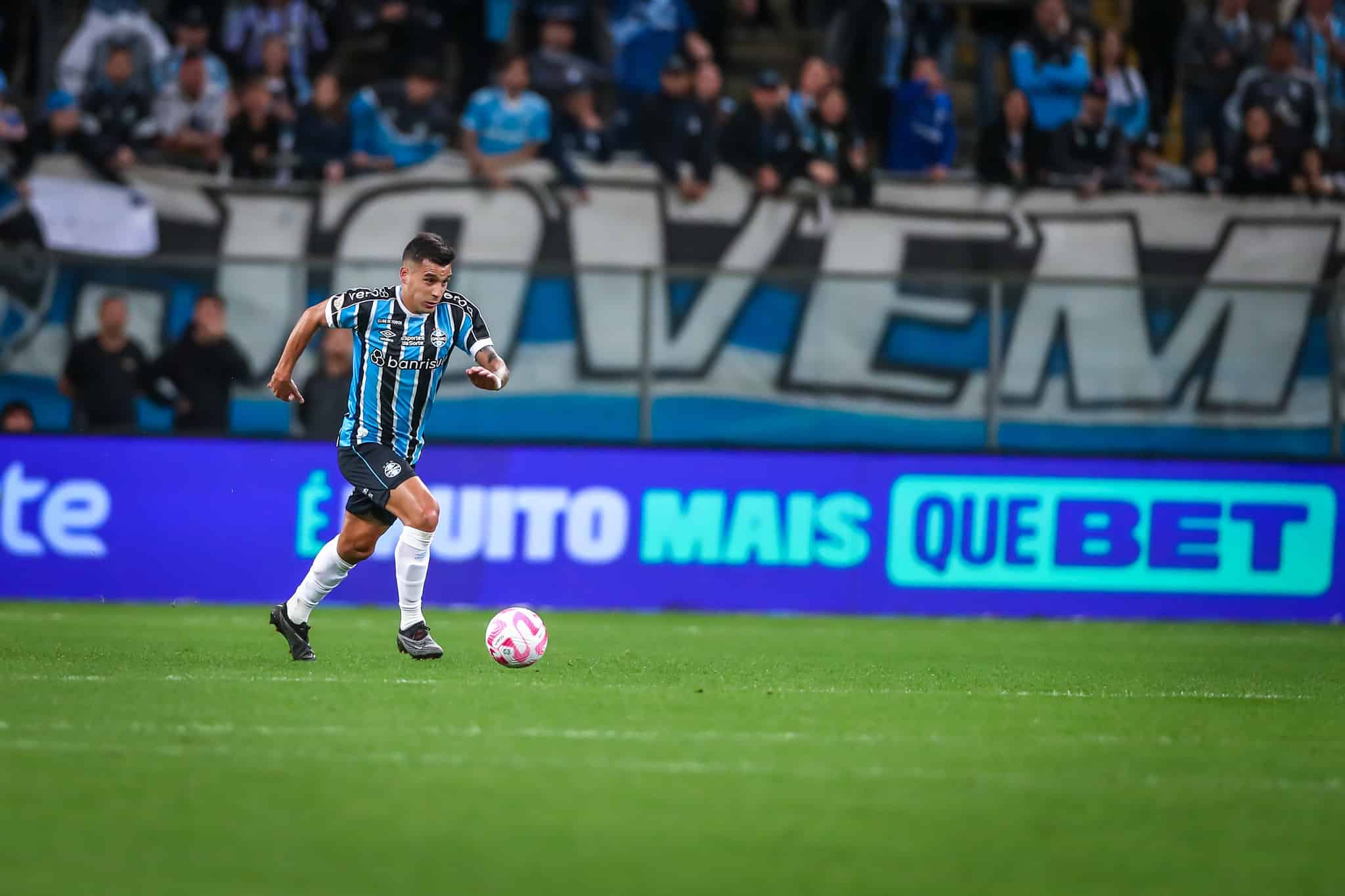 V&iacute;tima ou vil&atilde;o? Como Cristaldo &eacute; visto em mau momento do Gr&ecirc;mio?