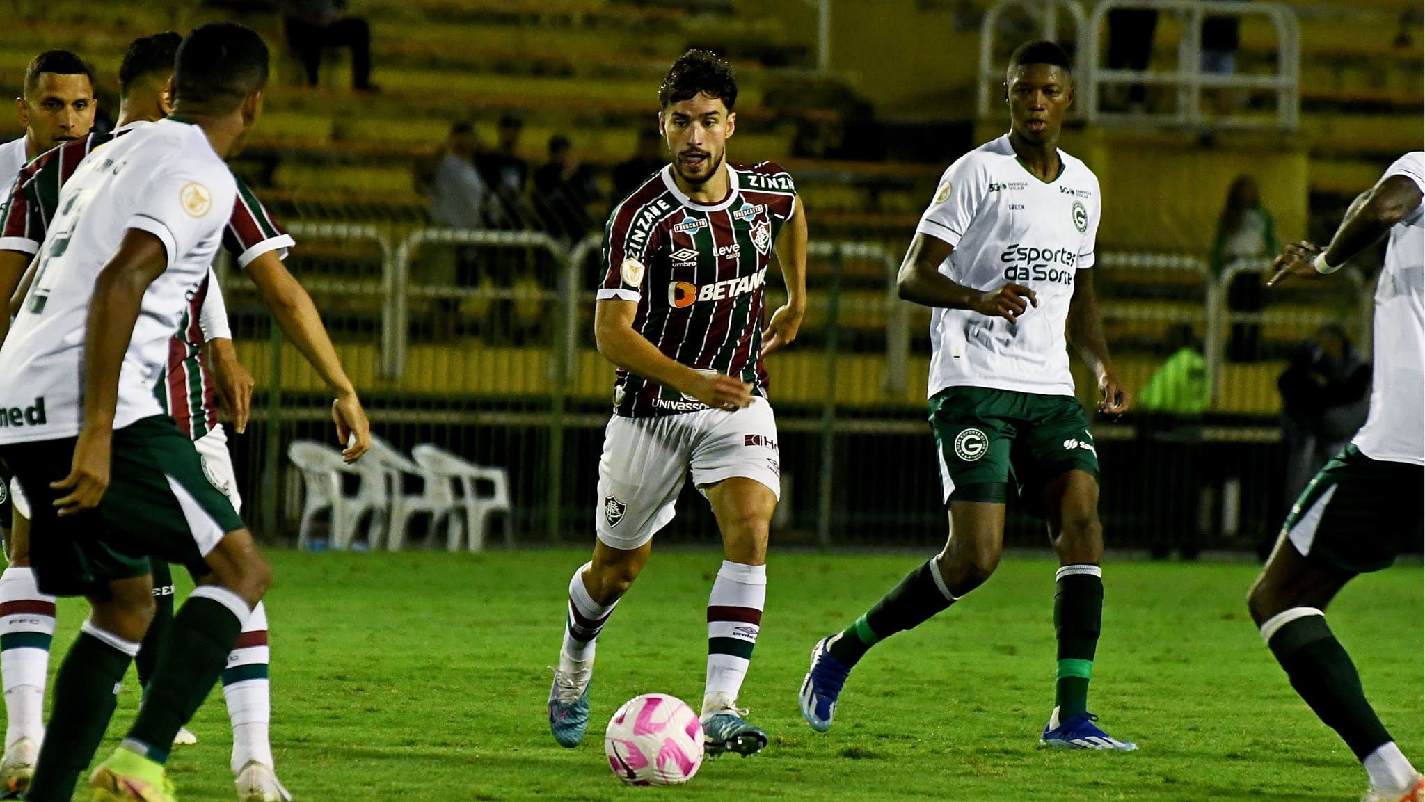 Martinelli parece ter se firmado como titular do Fluminense ap&oacute;s disputa com Alexsander - Foto: MAILSON SANTANA/FLUMINENSE FC