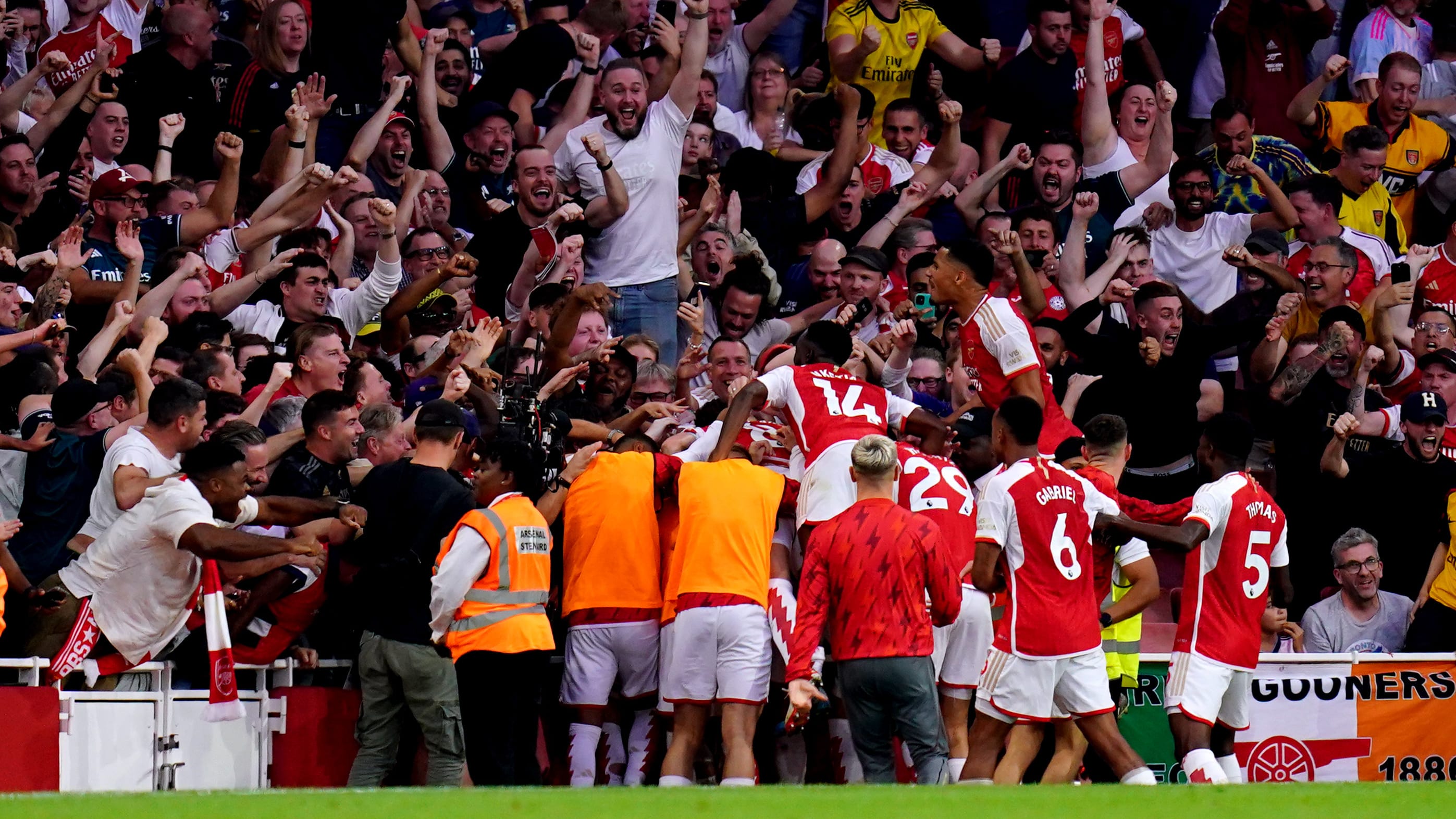 Martinelli quebrou o impasse e deu ao Arsenal uma rara vit&oacute;ria sobre o Manchester City