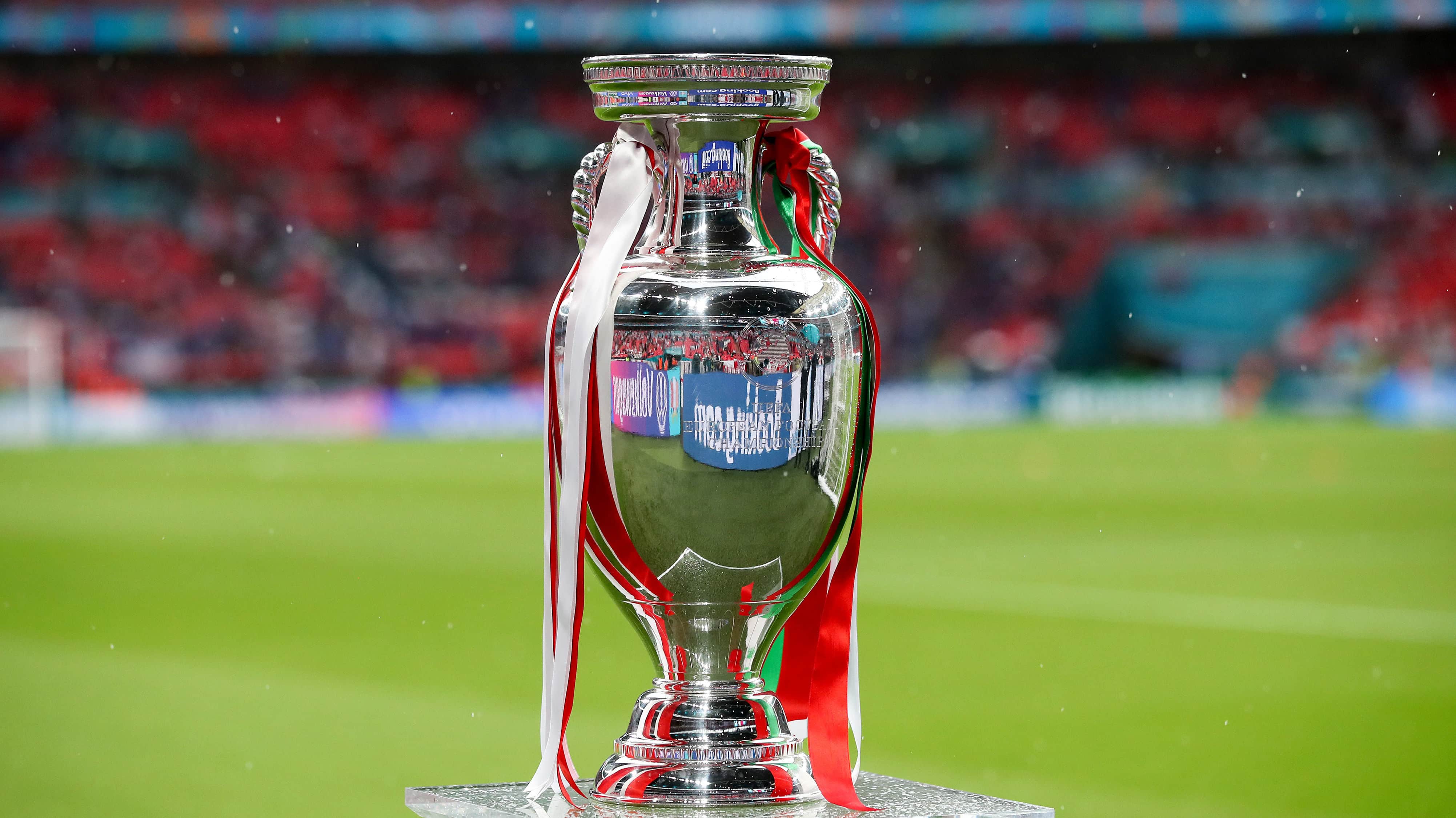 Reino Unido e Irlanda ser&atilde;o candidatas &uacute;nicas para receber a Eurocopa 2028