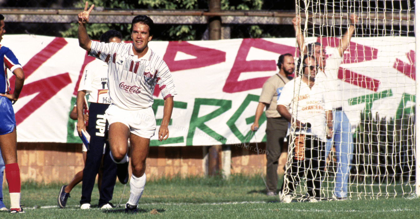 Ezio foi um "super-her&oacute;i" para o Fluminense nas vacas magras dos anos 1990 e ficou no quase na Copa do Brasil de 1992 - Foto: Reprodu&ccedil;&atilde;o/Twitter