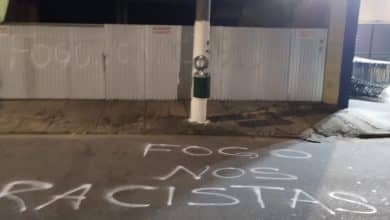 Palmeirenses abra&ccedil;am pauta antirracismo e d&atilde;o nuance extra a jogo contra o Boca