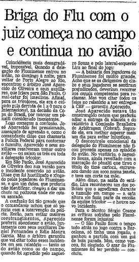 Jogadores do Fluminense expulsaram Jos&eacute; Aparecido de Oliveira do avi&atilde;o ap&oacute;s final da Copa do Brasil de 1992 - Foto: Reprodu&ccedil;&atilde;o/Acervo O Globo