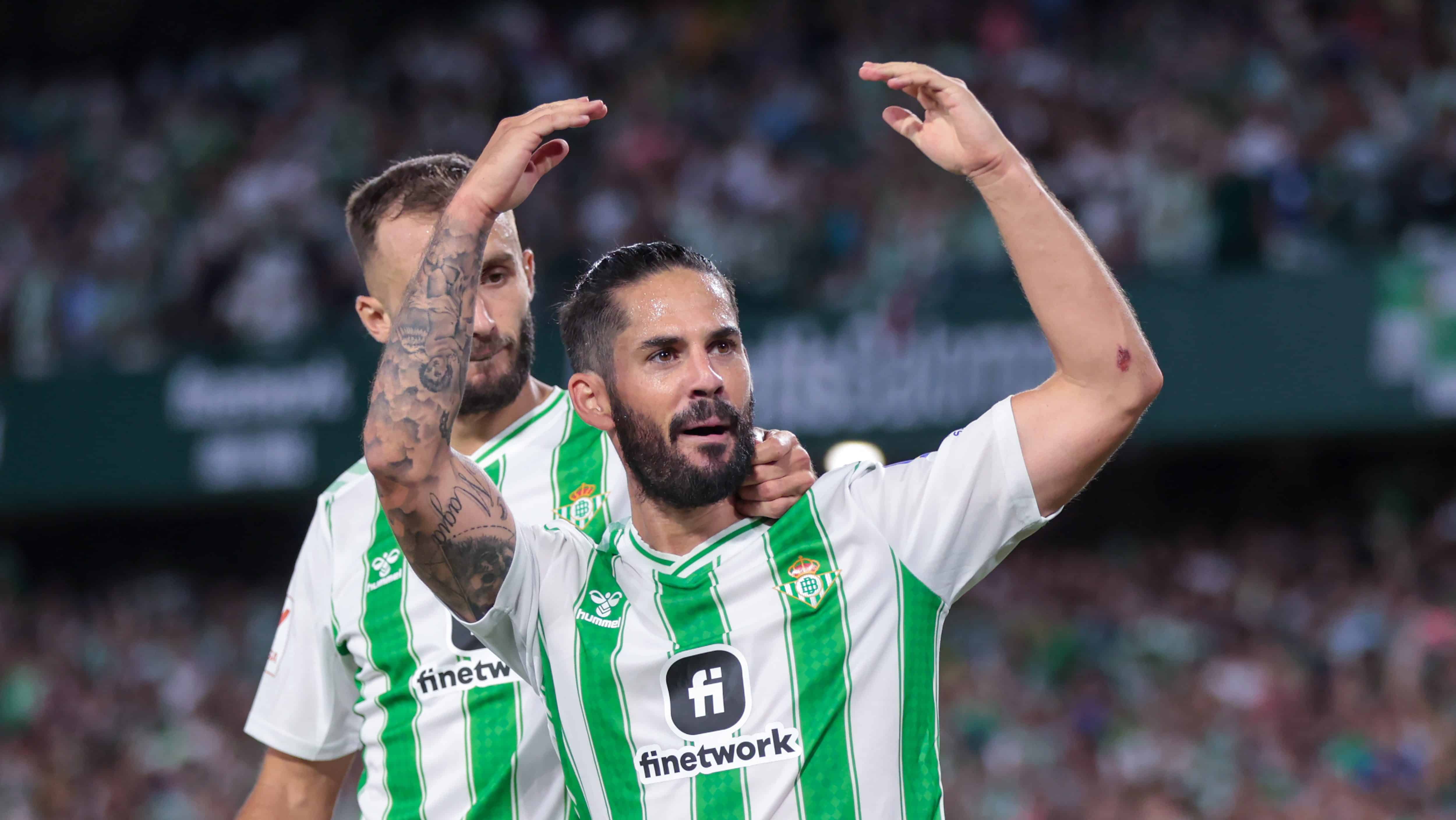 Com lamban&ccedil;a de goleiro e Isco como salvador, Betis vira e se recupera na Liga Europa