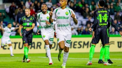 A resposta &eacute; no campo: Deyverson cala cr&iacute;ticos e Cuiab&aacute; afunda o Coritiba