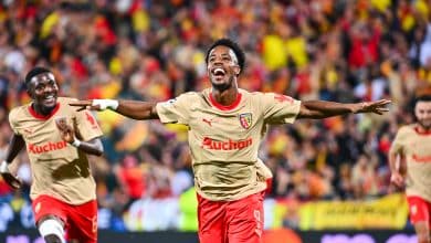 Lens vira sobre o Arsenal, vence e come&ccedil;a a sonhar grande na Champions