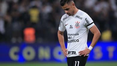 Corinthians contratou jogadores com passado campe&atilde;o, mas s&oacute; gratid&atilde;o e nostalgia n&atilde;o levantam ta&ccedil;as