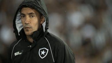 Botafogo: Lage tenta explicar Tiquinho no banco, mas atacante j&aacute; provou que n&atilde;o havia justificativa