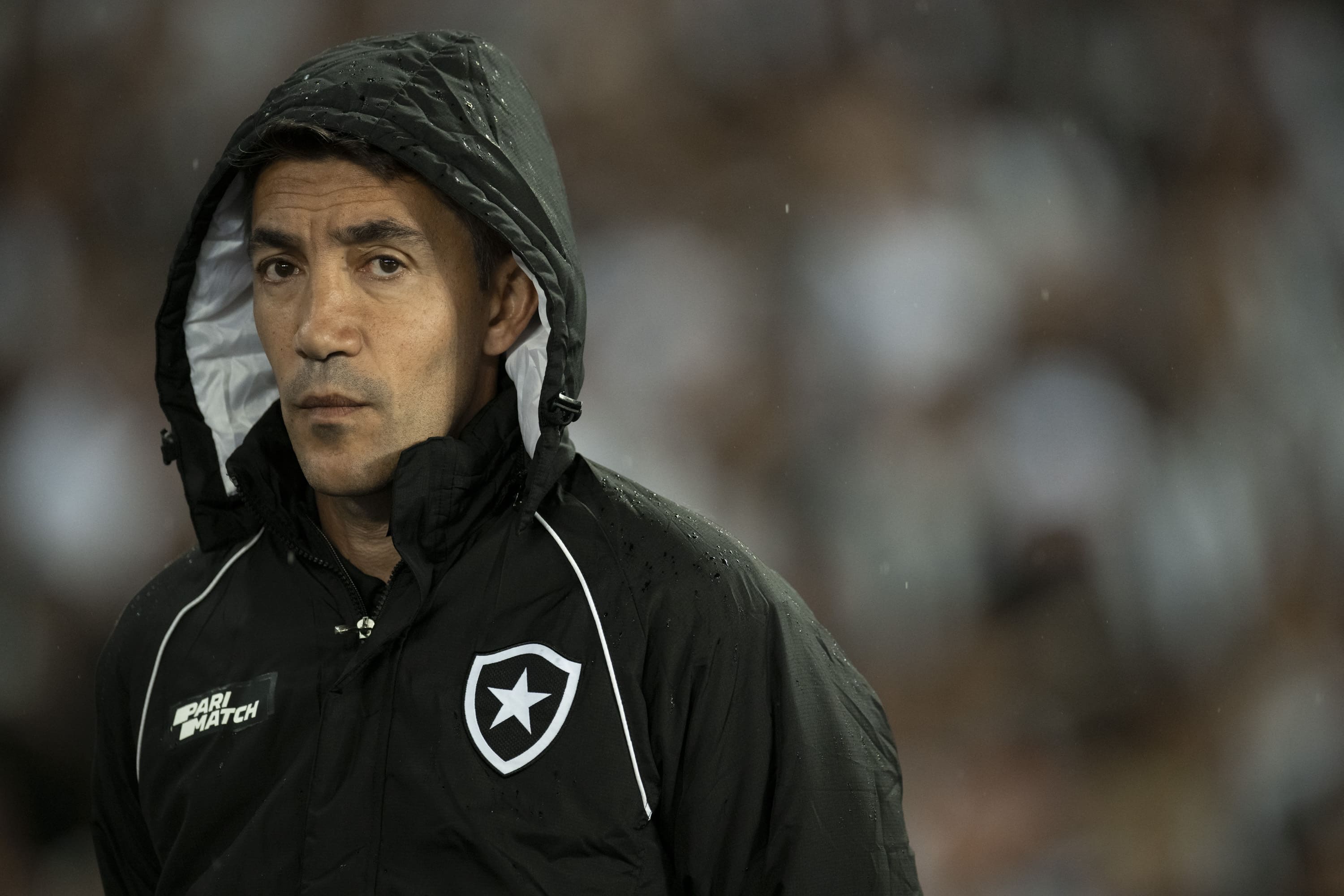 Botafogo: Lage tenta explicar Tiquinho no banco, mas atacante j&aacute; provou que n&atilde;o havia justificativa