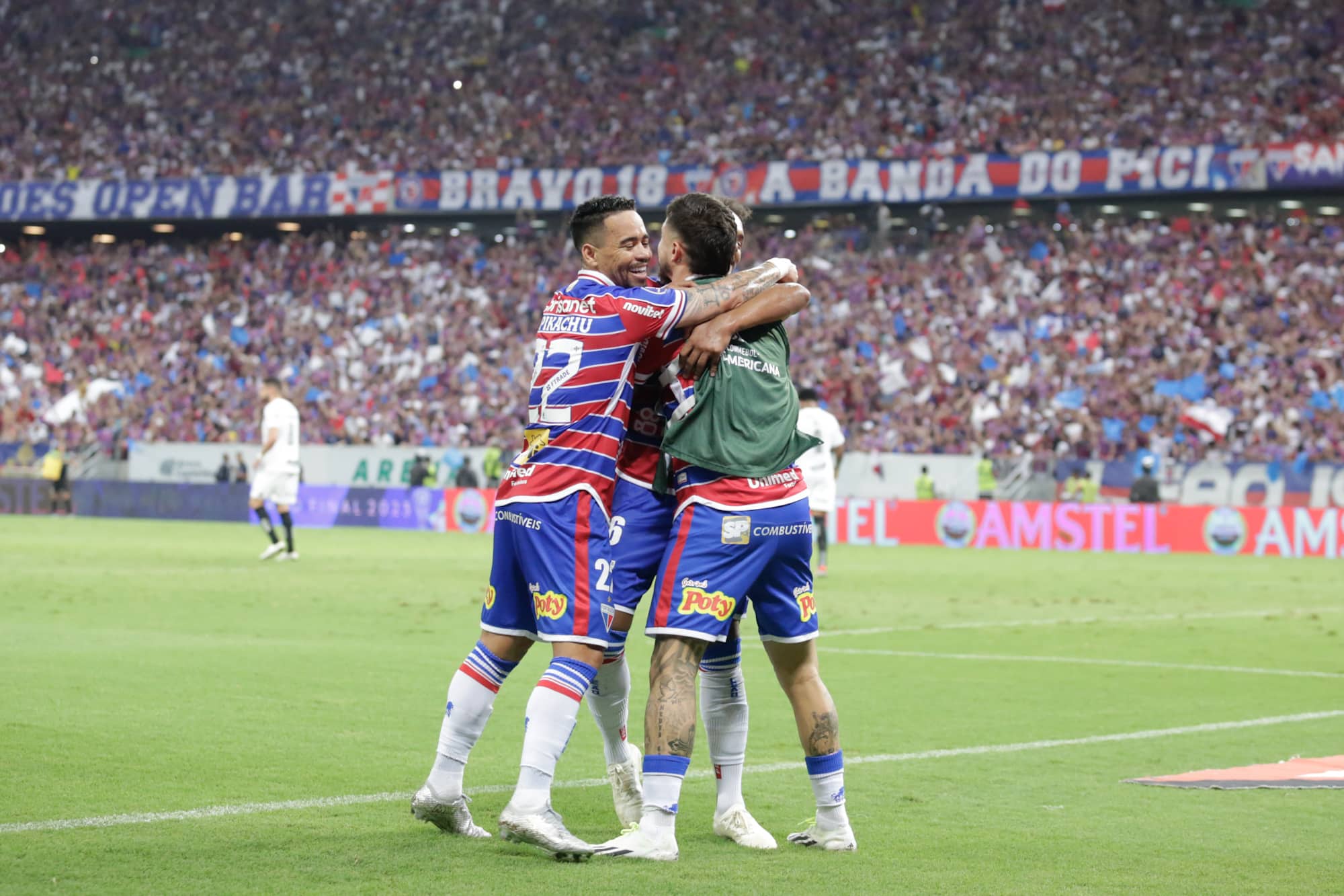 Fortaleza vence o Corinthians e &eacute; finalista de uma competi&ccedil;&atilde;o continental pela primeira vez