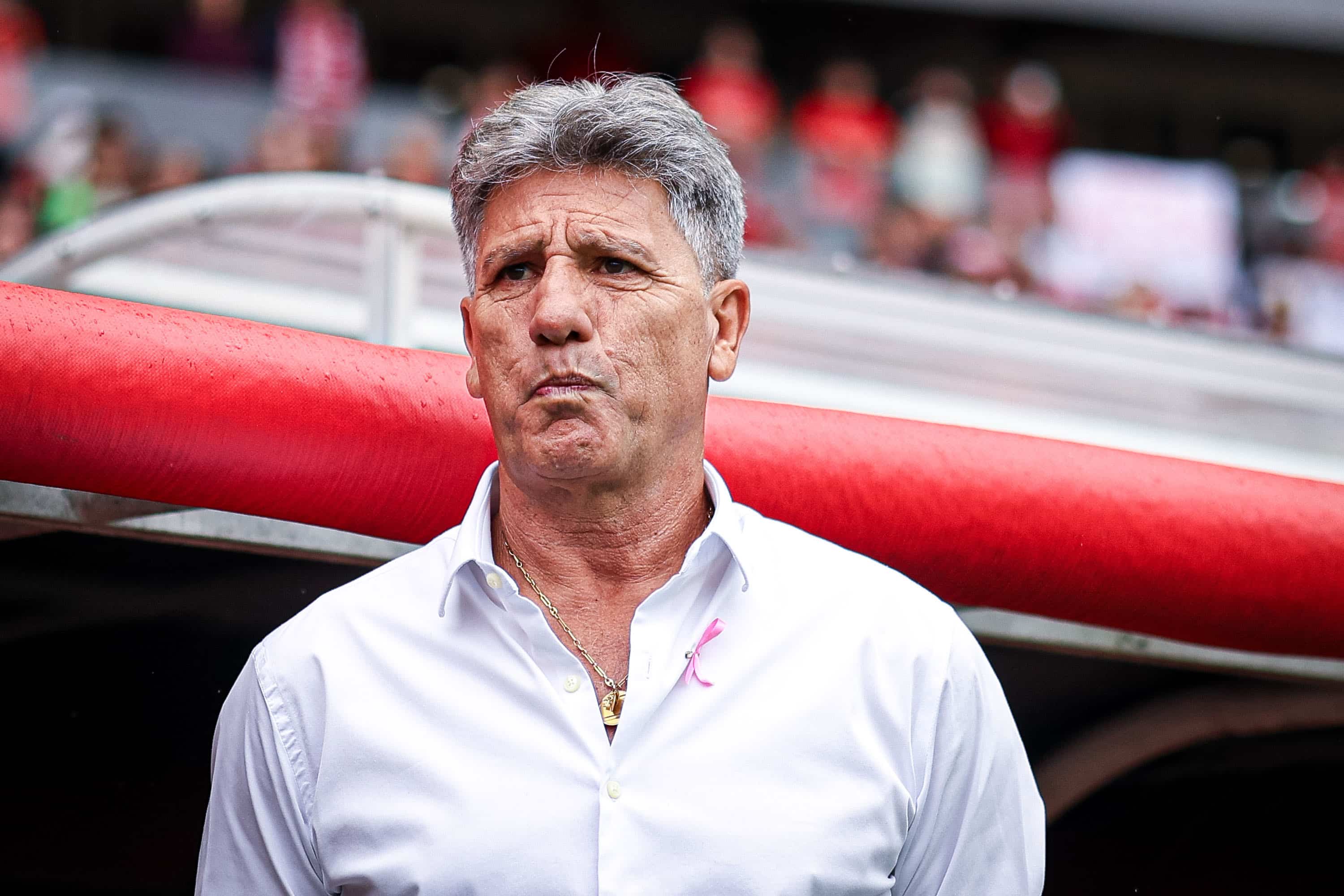 Gr&ecirc;mio: Renato n&atilde;o corre risco de ser demitido ap&oacute;s papel&atilde;o, mas 2024 &eacute; colocado em xeque