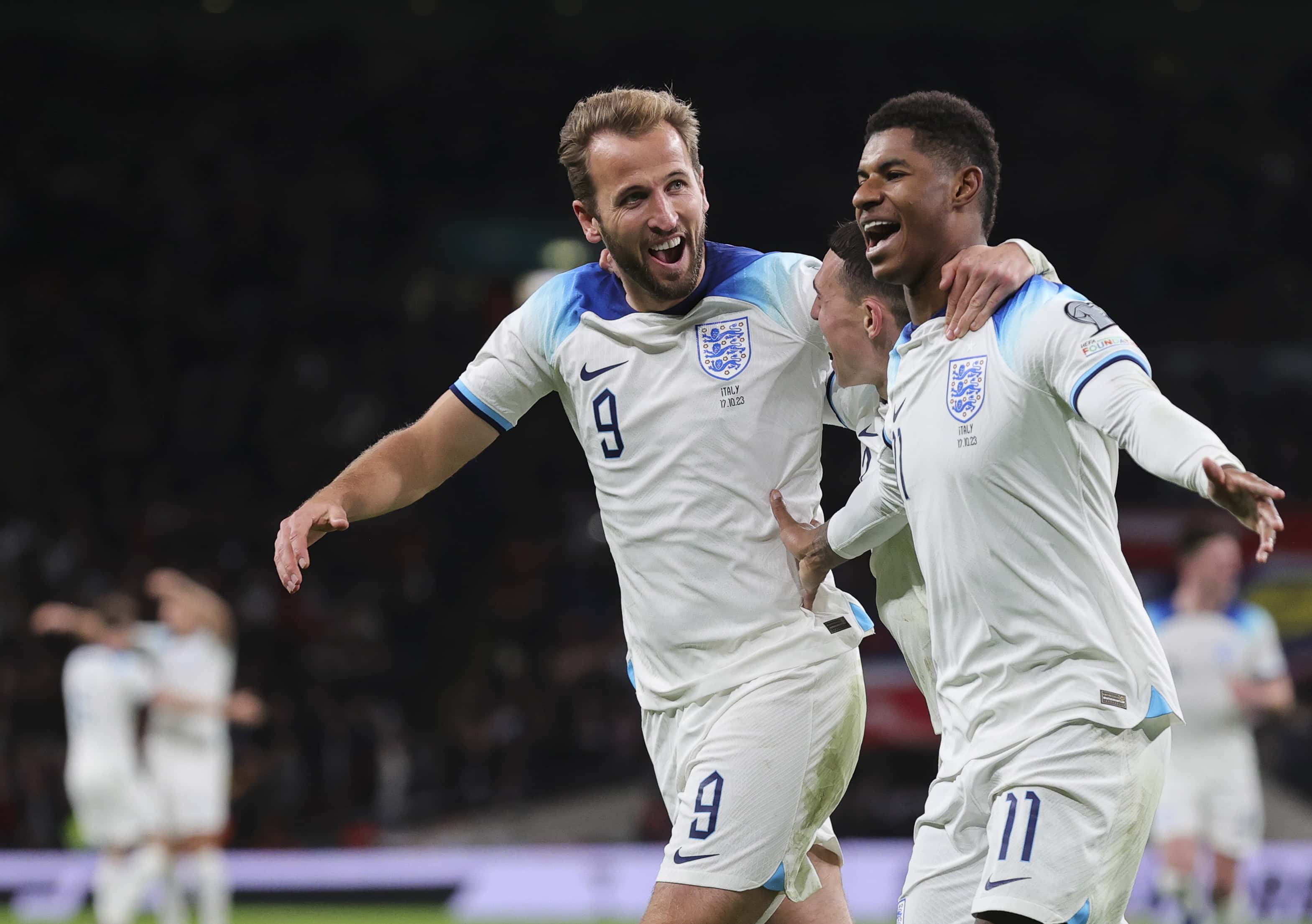 Inglaterra domina It&aacute;lia com talento da dupla Kane e Bellingham e assegura vaga na Eurocopa