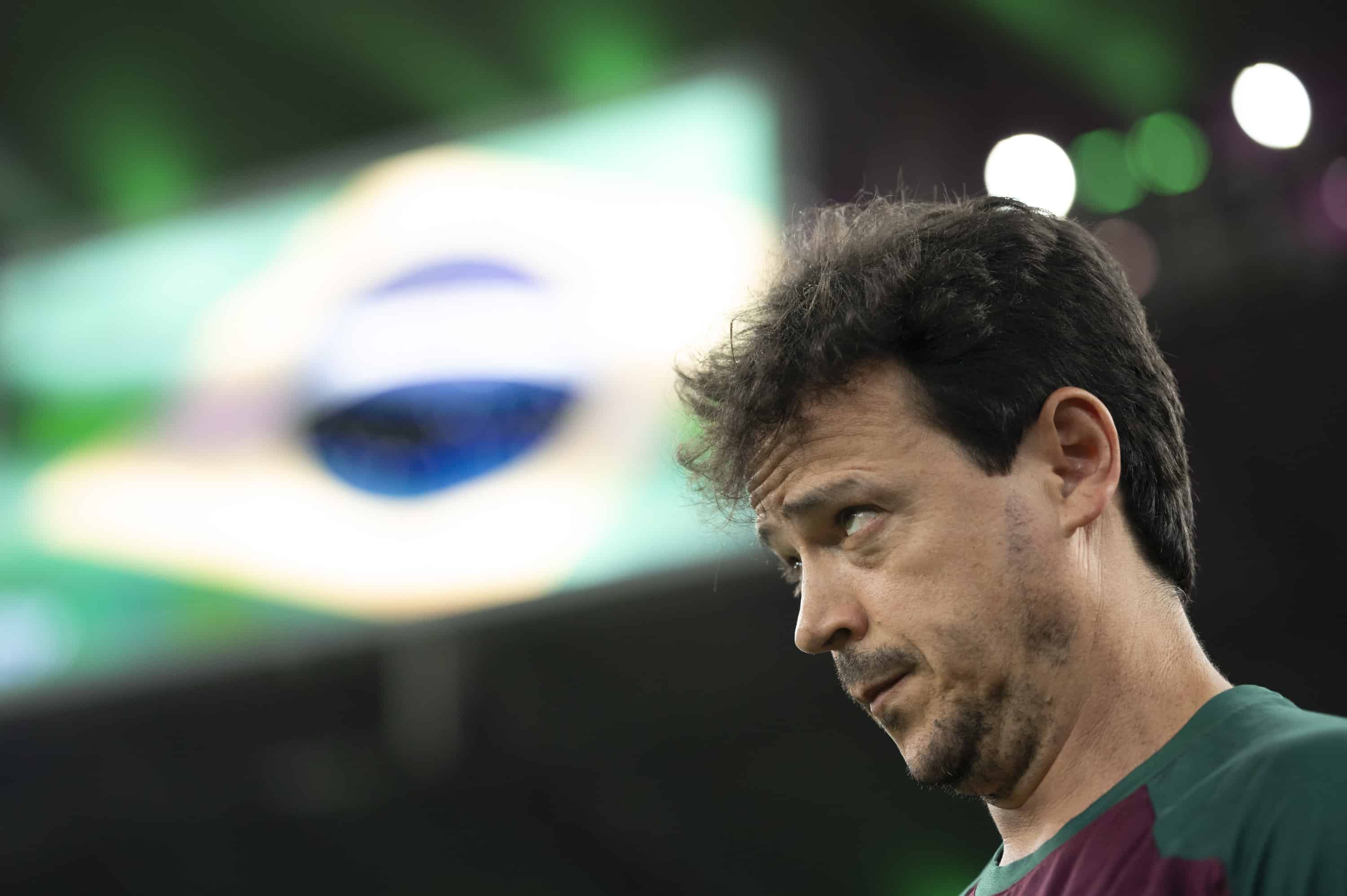 Diniz v&ecirc; jogo &lsquo;manchado pela arbitragem&rsquo; e atua&ccedil;&atilde;o &lsquo;brilhante&rsquo; do Fluminense em empate