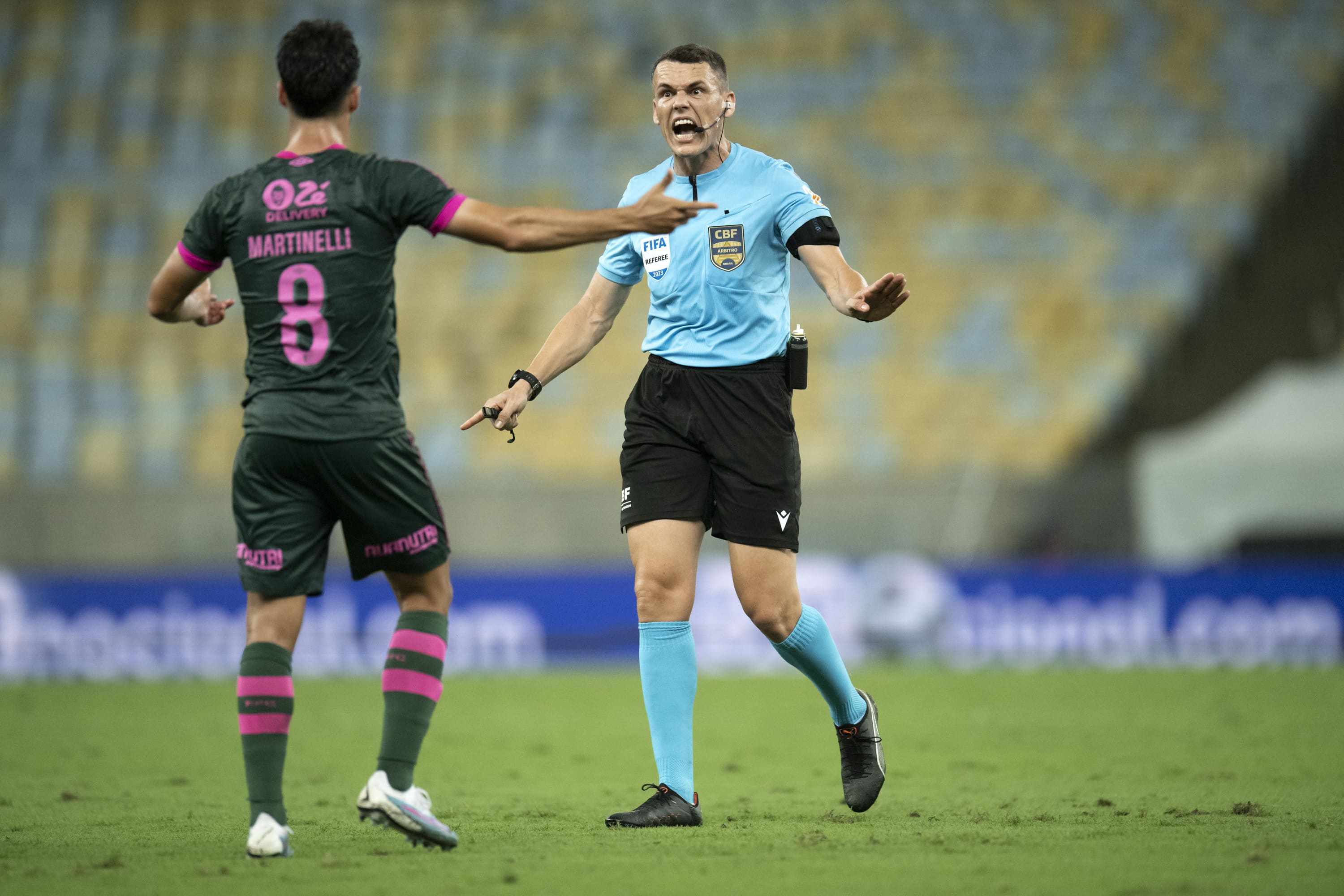 &Aacute;rbitro Paulo C&eacute;sar Zanovelli teve p&eacute;ssima atua&ccedil;&atilde;o e foi criticado por Fernando Diniz e pelo Fluminense ap&oacute;s empate com o Corinthians - Foto: Icon sport