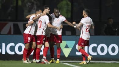 Internacional, enfim, volta a vencer fora de casa, e complica situa&ccedil;&atilde;o do Vasco no Brasileiro