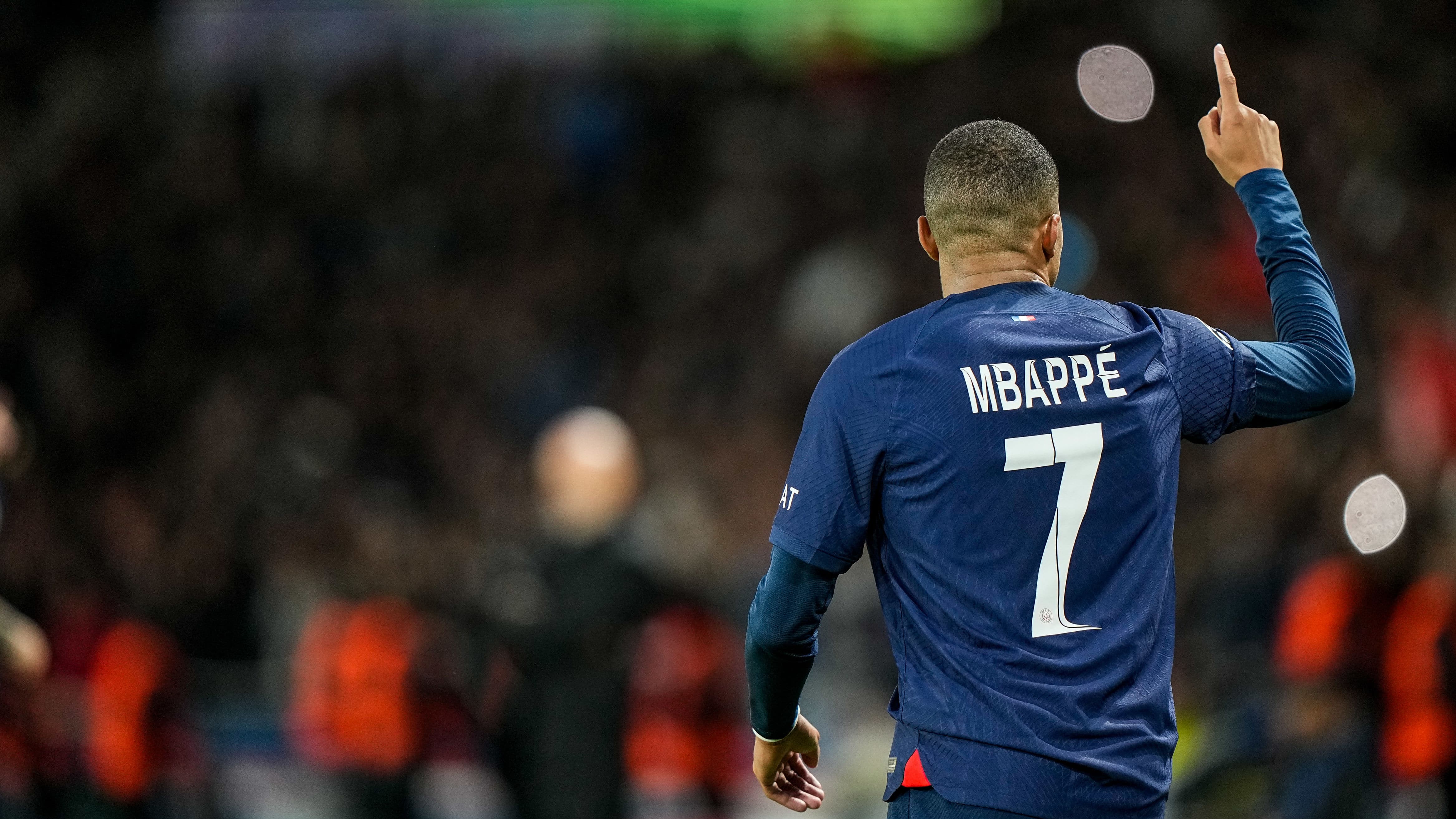 PSG &eacute; eficiente para vencer e deixar o decepcionante Milan com a corda no pesco&ccedil;o