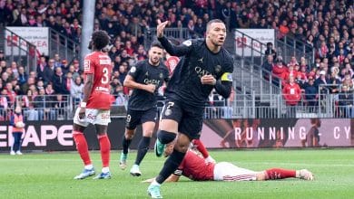 PSG contou com um pouco de sorte para vencer o Brest, com provoca&ccedil;&atilde;o de Mbapp&eacute; no final