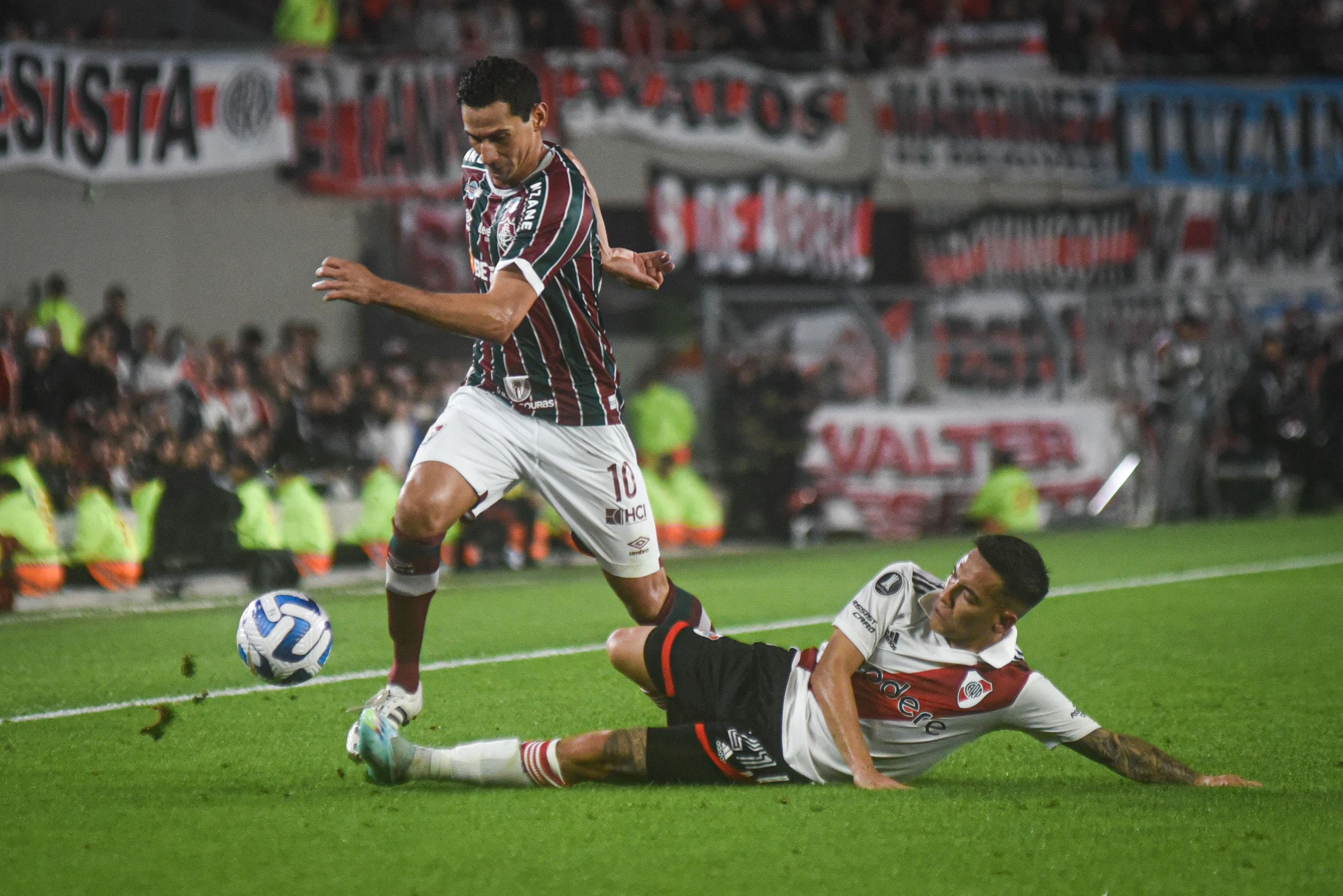 Quem vai ser o &aacute;rbitro de Boca Juniors x Fluminense na final da Libertadores?