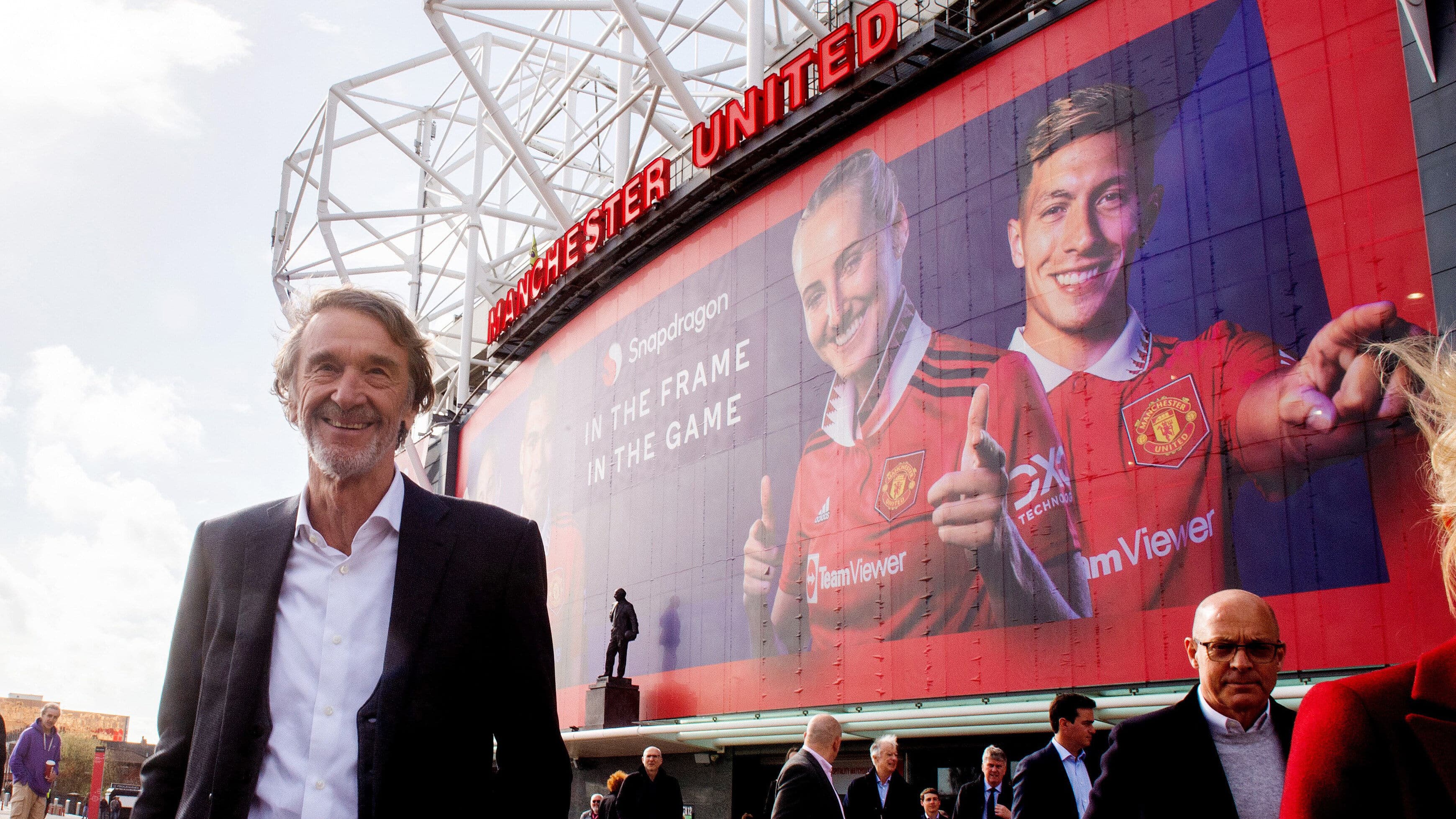 Jim Ratcliffe faz proposta minorit&aacute;ria pelo Manchester United, mas quer controle do futebol