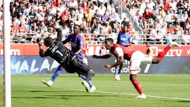 A crise continua: Reims vence e afunda o Lyon para a lanterna na Ligue 1