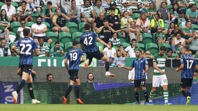 Atalanta come&ccedil;a bem, aguenta sufoco do Sporting e vence em Alvalade