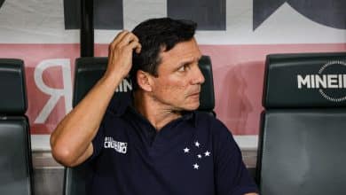 Z&eacute; Ricardo confia em melhora do Cruzeiro, mas admite que &eacute; preciso mudar