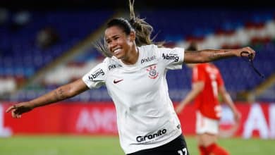Corinthians derruba o Inter nos p&ecirc;naltis e marca decis&atilde;o da Libertadores Feminina contra o Palmeiras