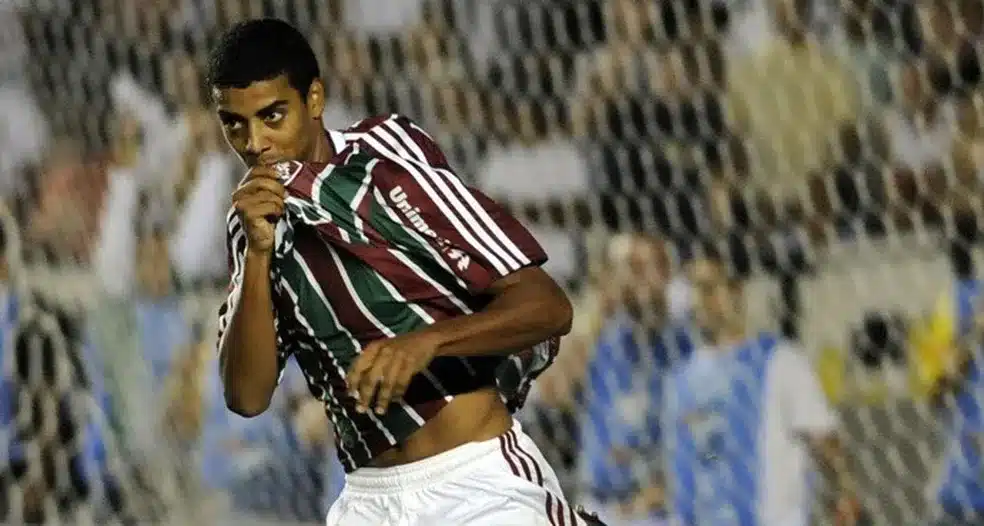 Vice da Libertadores em 2008, Alan participou da arrancada hist&oacute;rica de 2009 e foi campe&atilde;o brasileiro pelo Fluminense em 2010 - Foto: Photocamera