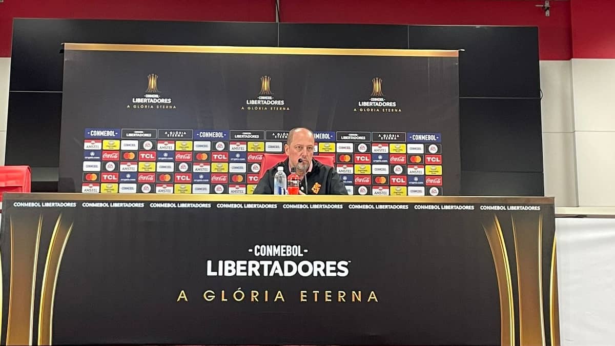 Ap&oacute;s elimina&ccedil;&atilde;o na Libertadores, presidente do Internacional refuta &lsquo;fracasso&rsquo; e &lsquo;terra arrasada&rsquo;