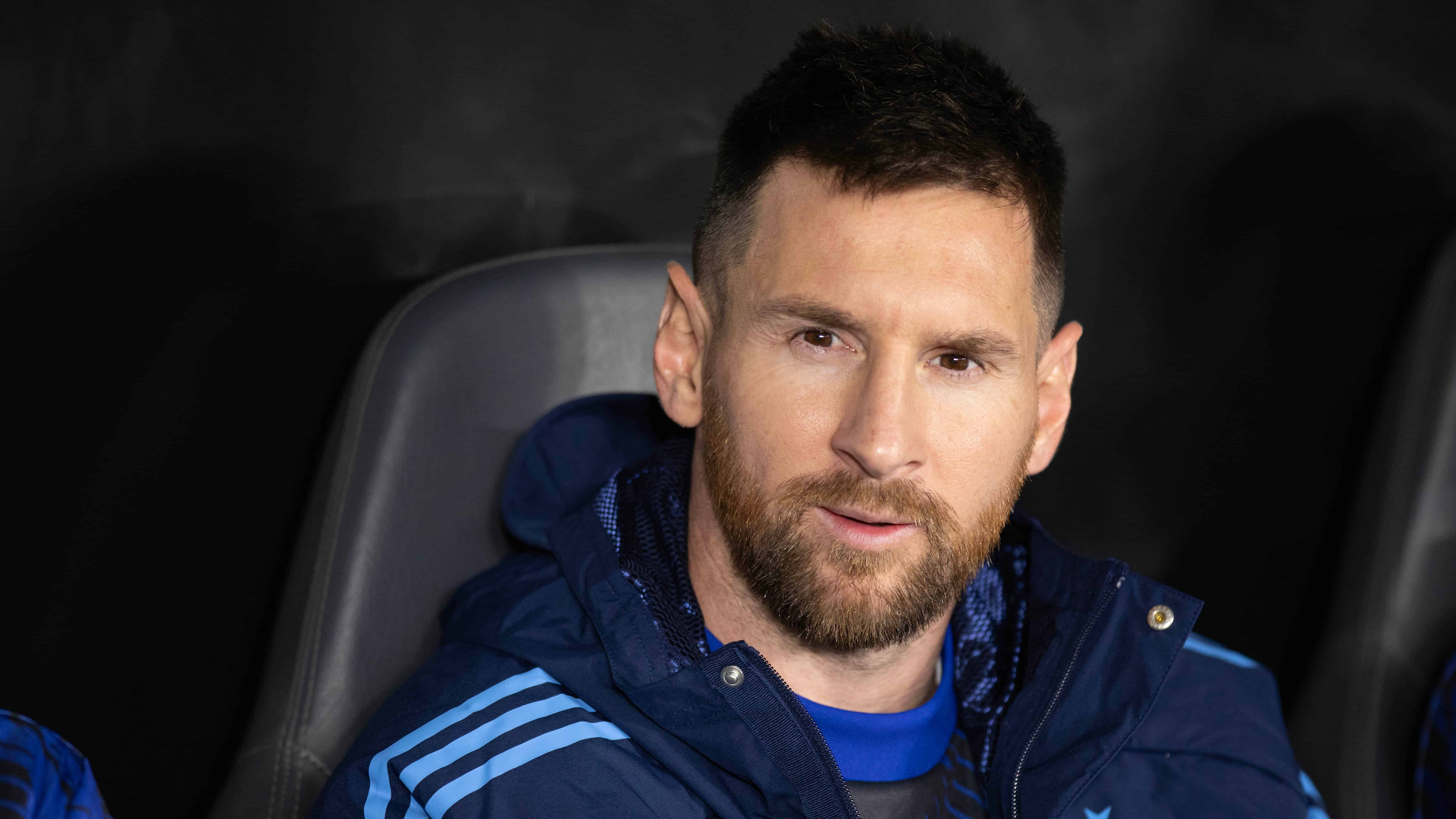 Messi faz revela&ccedil;&atilde;o sobre sa&iacute;da do Barcelona